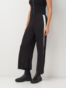 Спортивні штани H&M модель 9858264wer_Черно-белый Фото