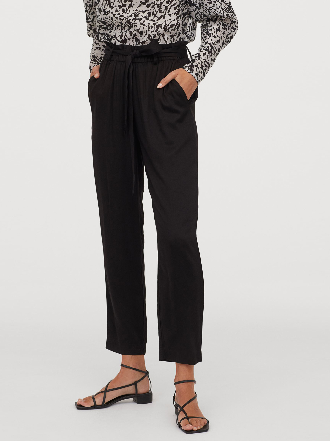 Брюки повседневные H&M модель 6643199RP6_Черный Фото