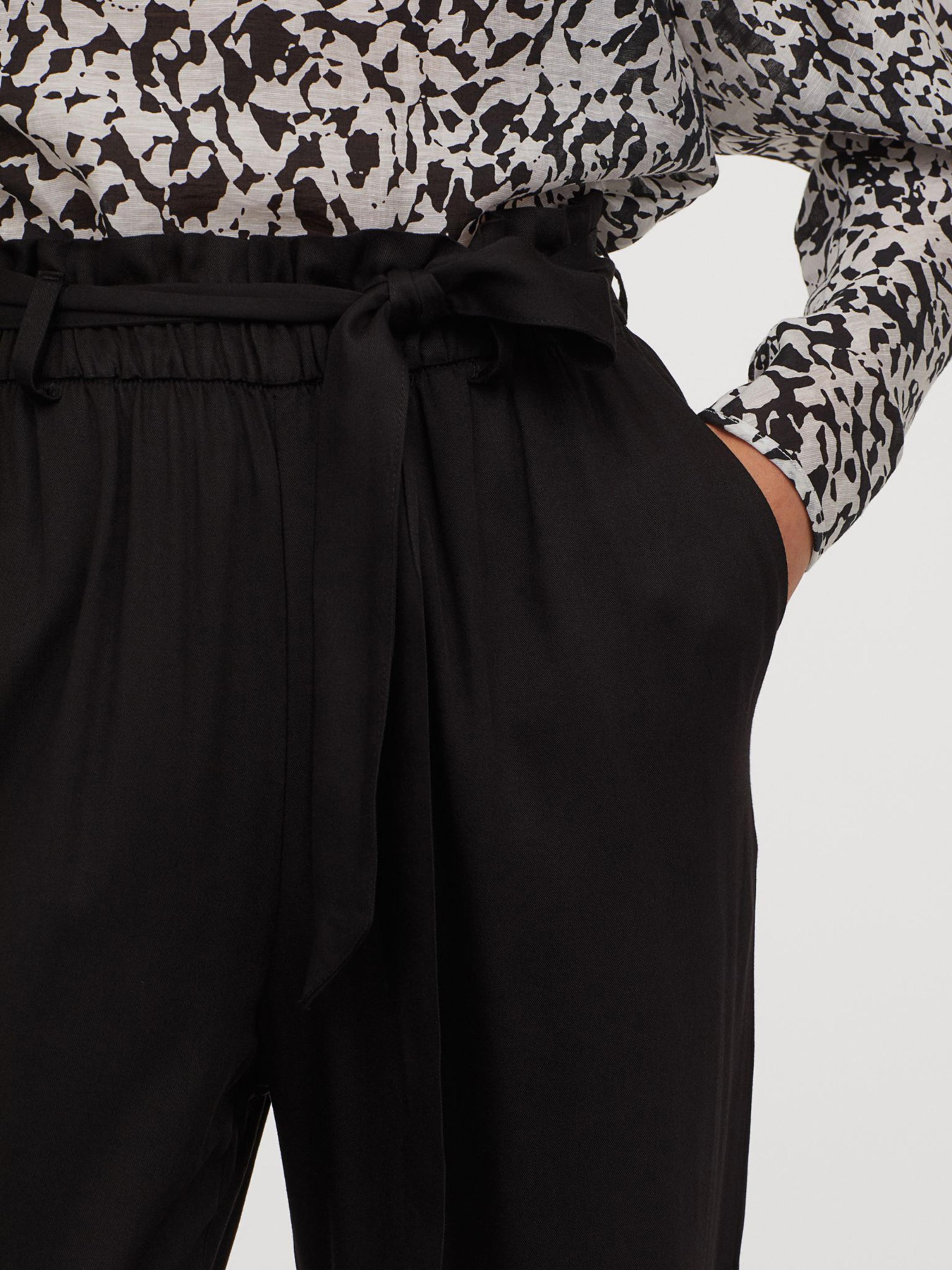 Повсякденні штани H&M модель 6643199RP6_Черный Фото