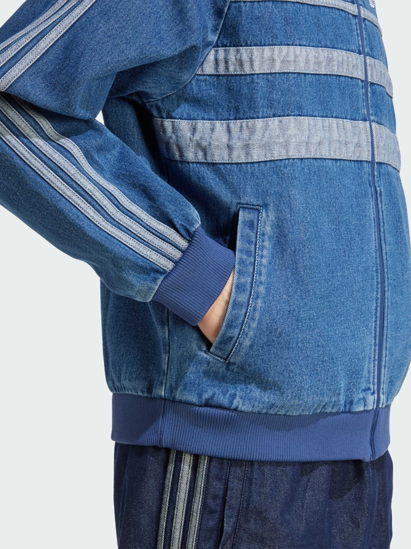 Джинсовая куртка Adidas Adicolor модель JX6457 Фото