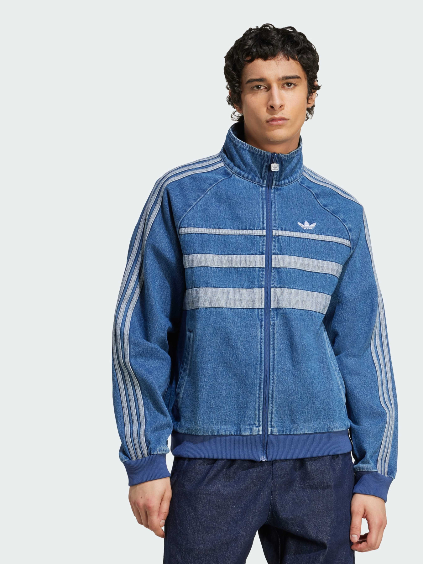 Джинсовая куртка Adidas Adicolor модель JX6457 Джинсовая куртка Adidas Adicolor модель JX6457 Фото