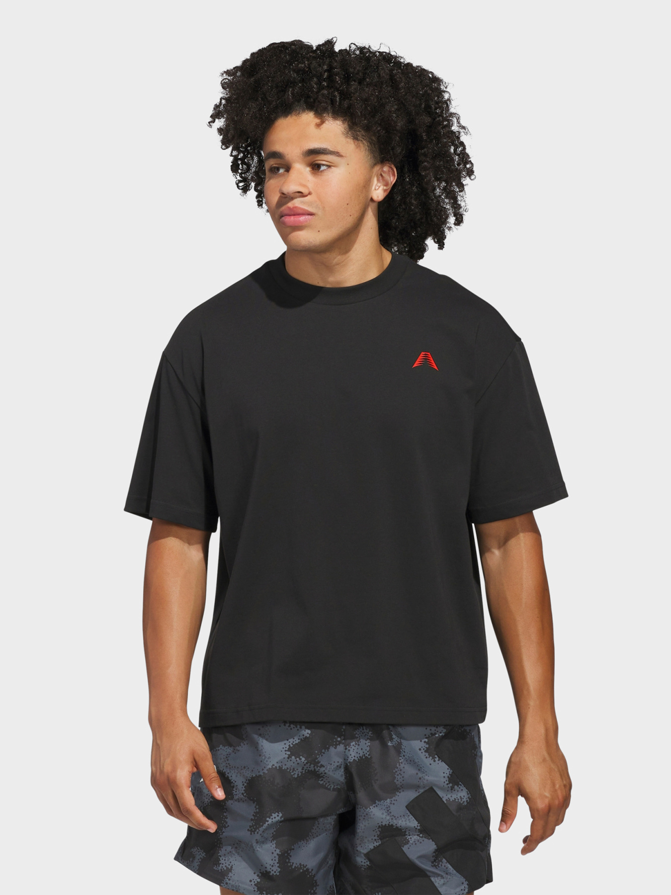 Спортивна футболка Adidas модель JW2930 Спортивна футболка Adidas модель JW2930 Фото