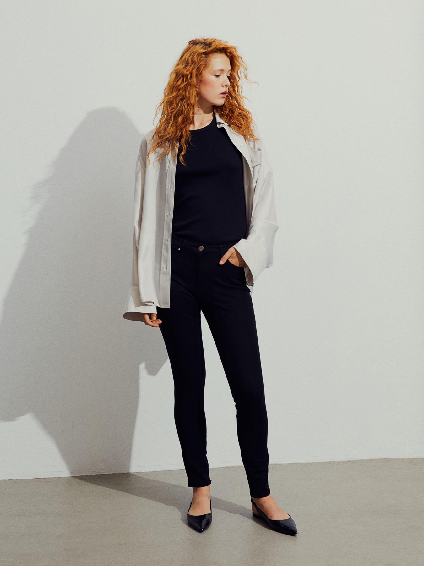 Повседневные штаны H&M модель 1110499ral_Черный Фото