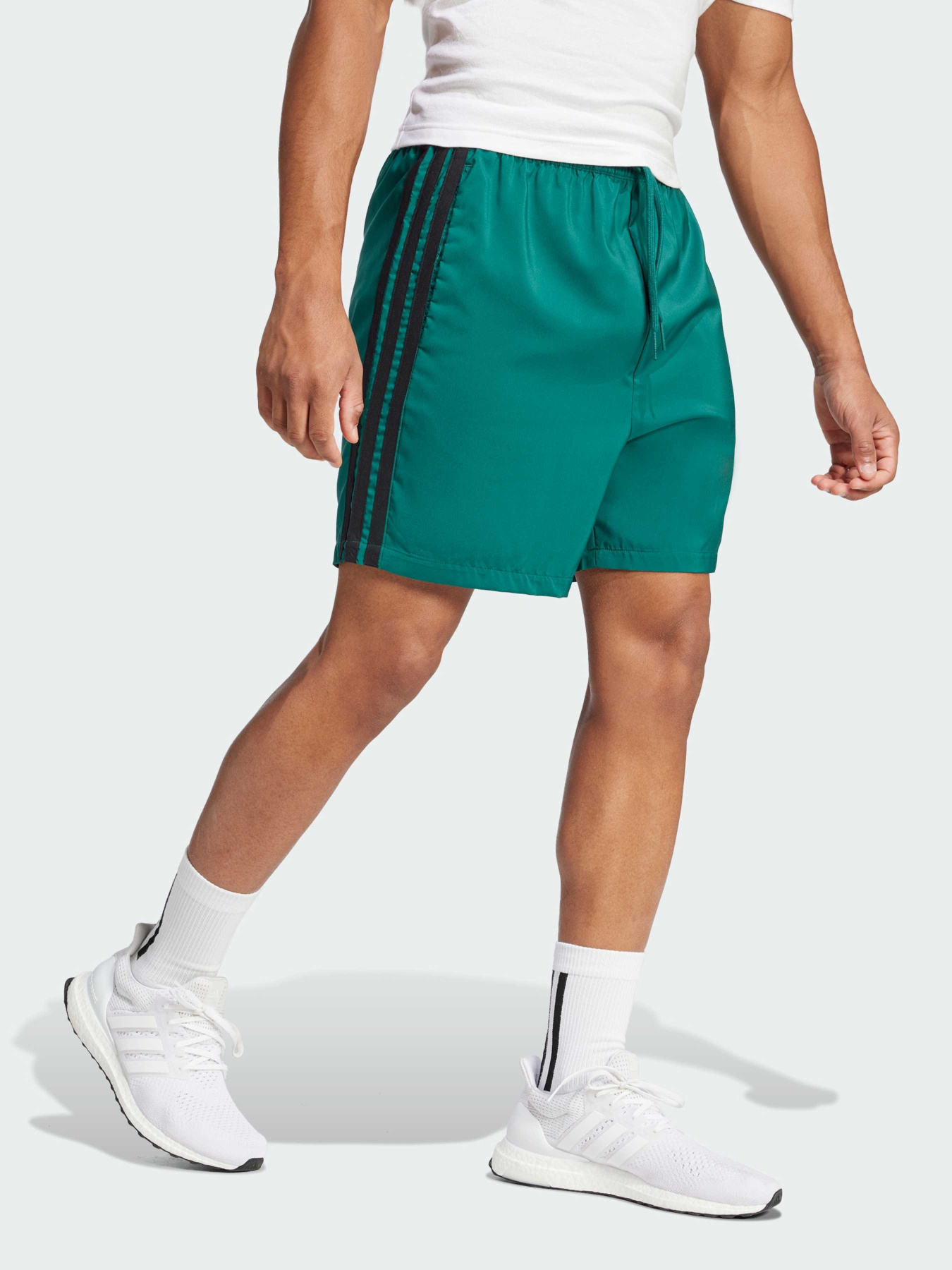 Шорты Adidas модель JE6440 Фото