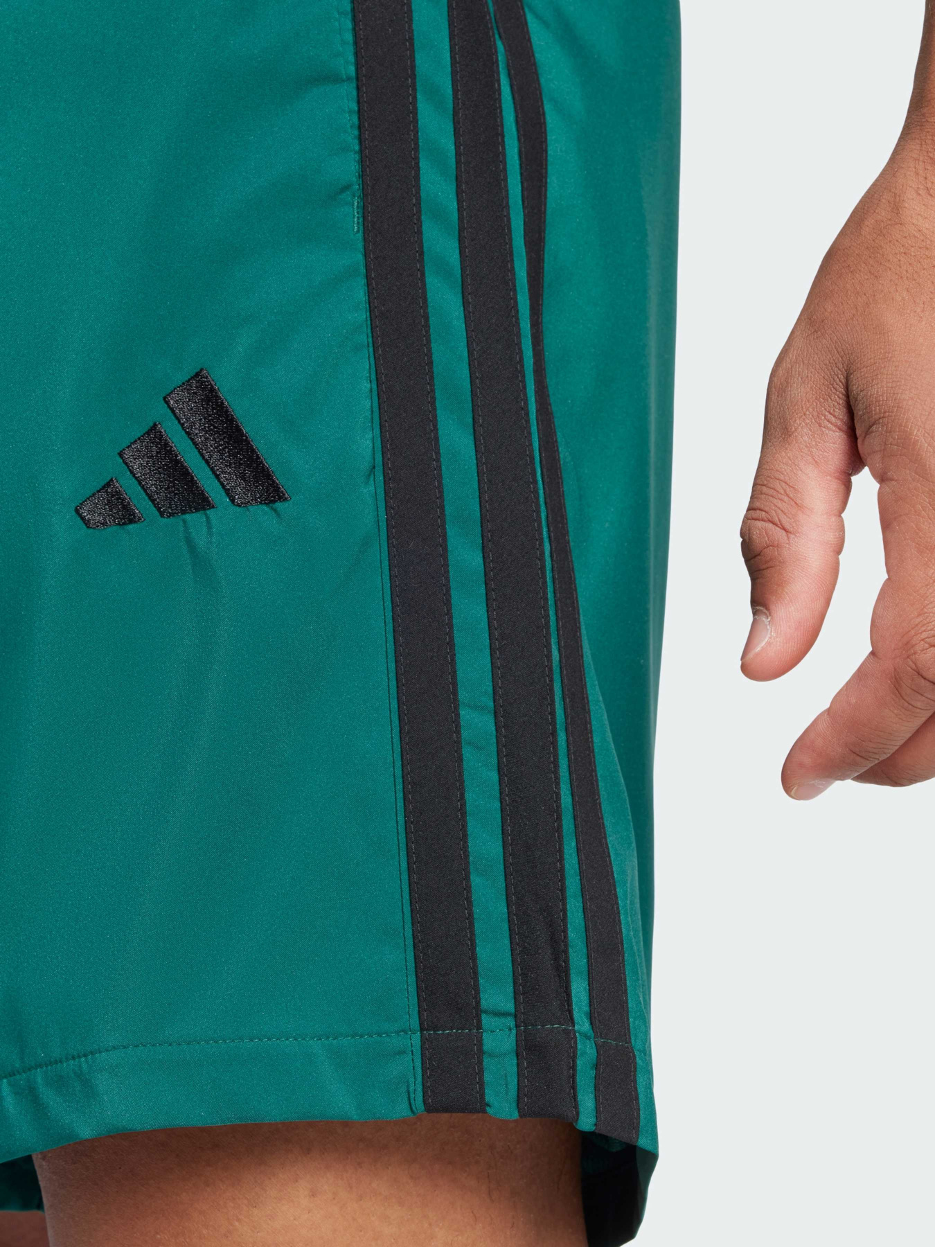 Шорты Adidas модель JE6440 Фото