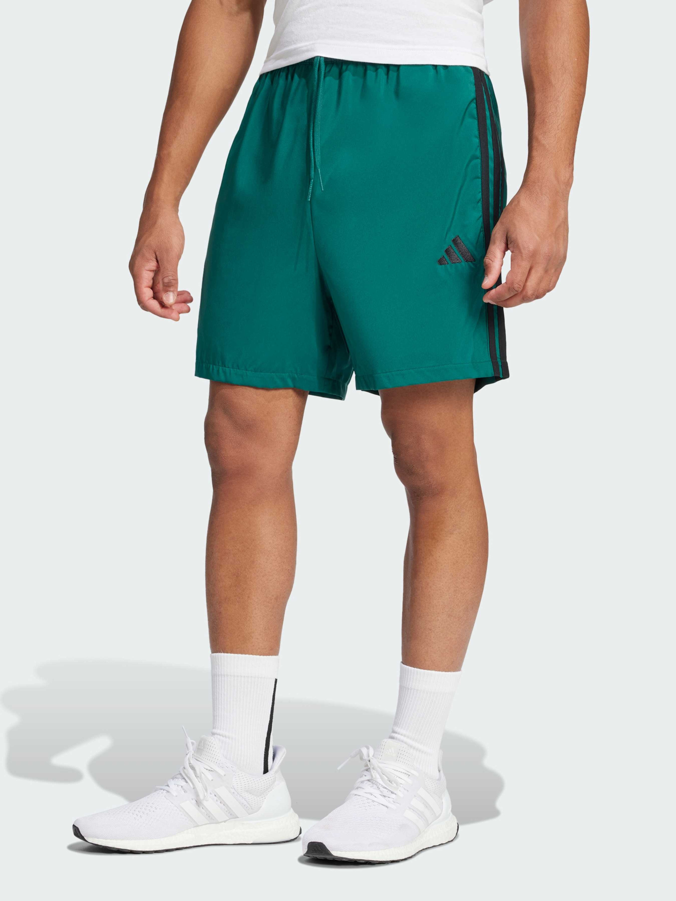 Повседневные шорты Adidas модель JE6440 Фото