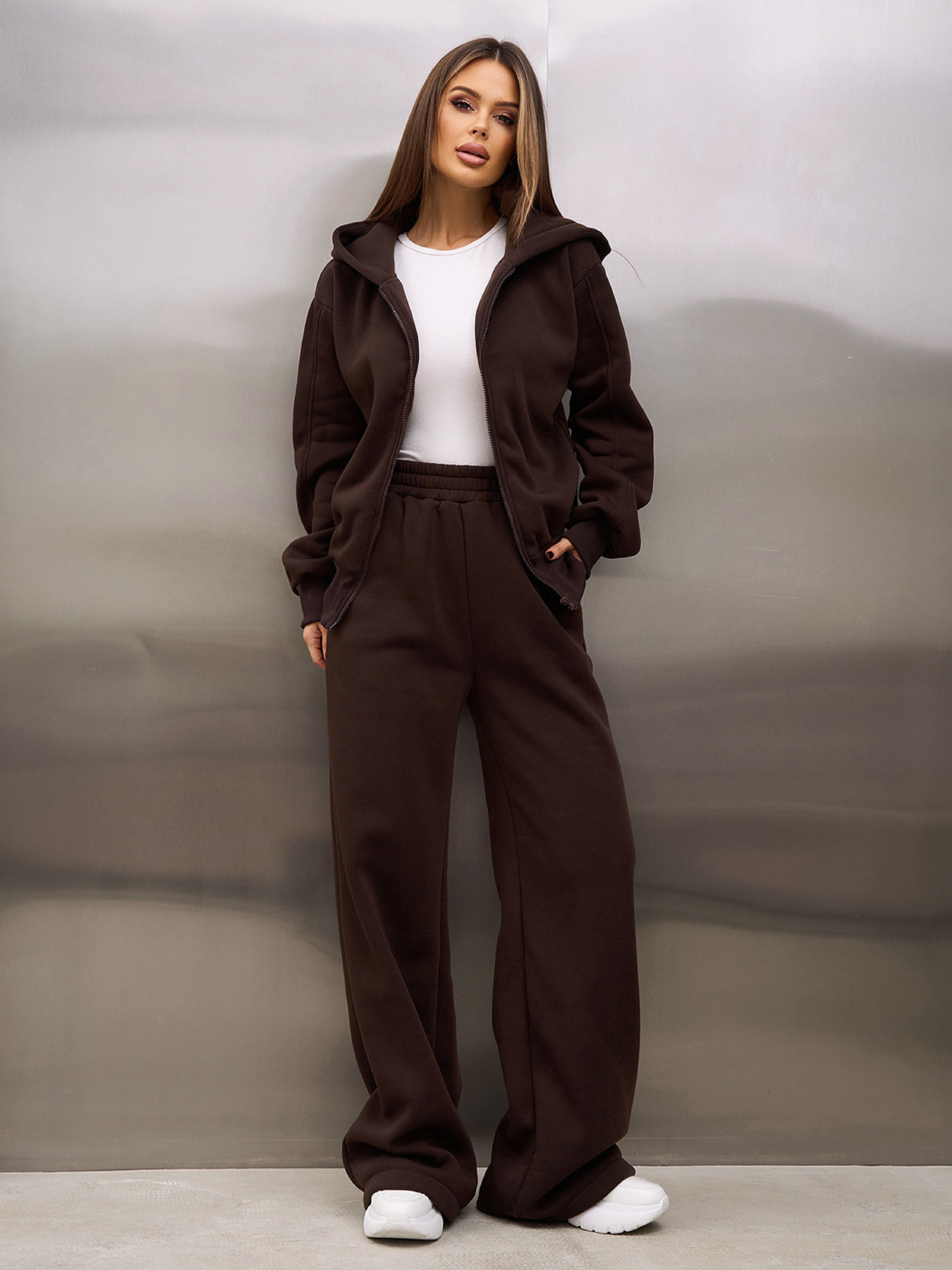 Спортивный костюм ISSA Plus модель 15366_темно-коричневый Спортивный костюм ISSA Plus модель 15366_темно-коричневый Фото