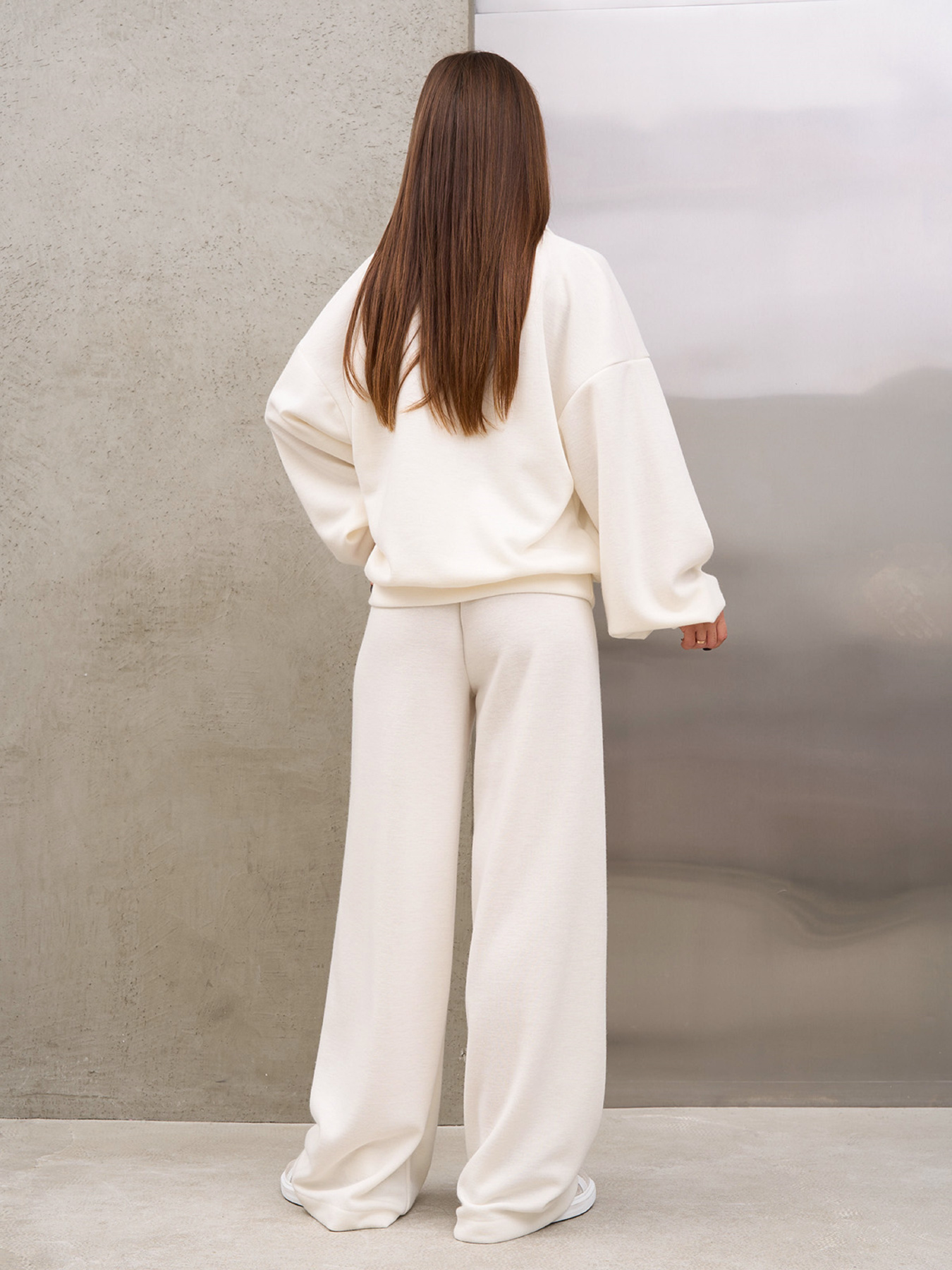 Повседневный костюм ISSA Plus модель 15371_молочный Фото