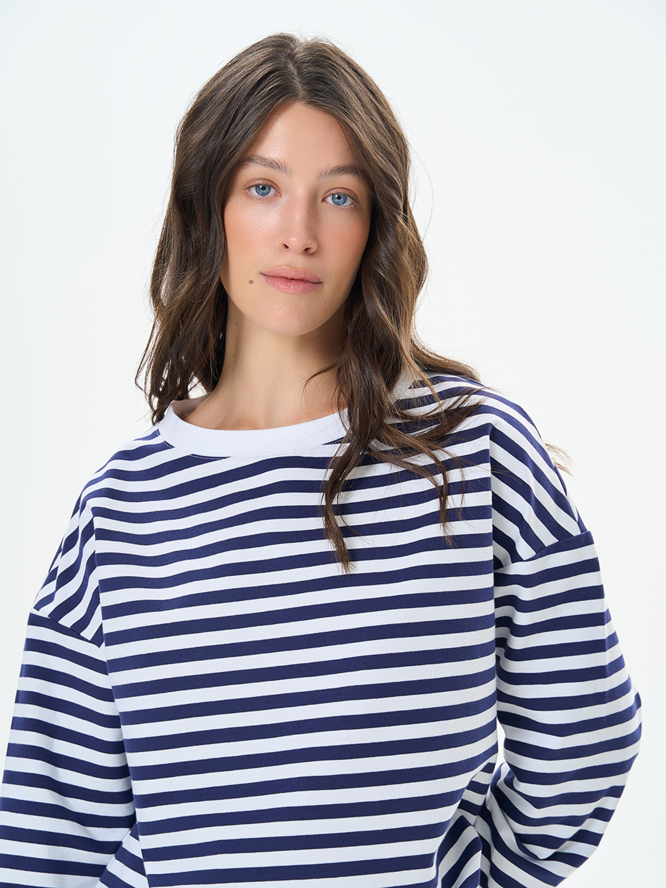 Лонгслів Роза модель 241217_blue Фото