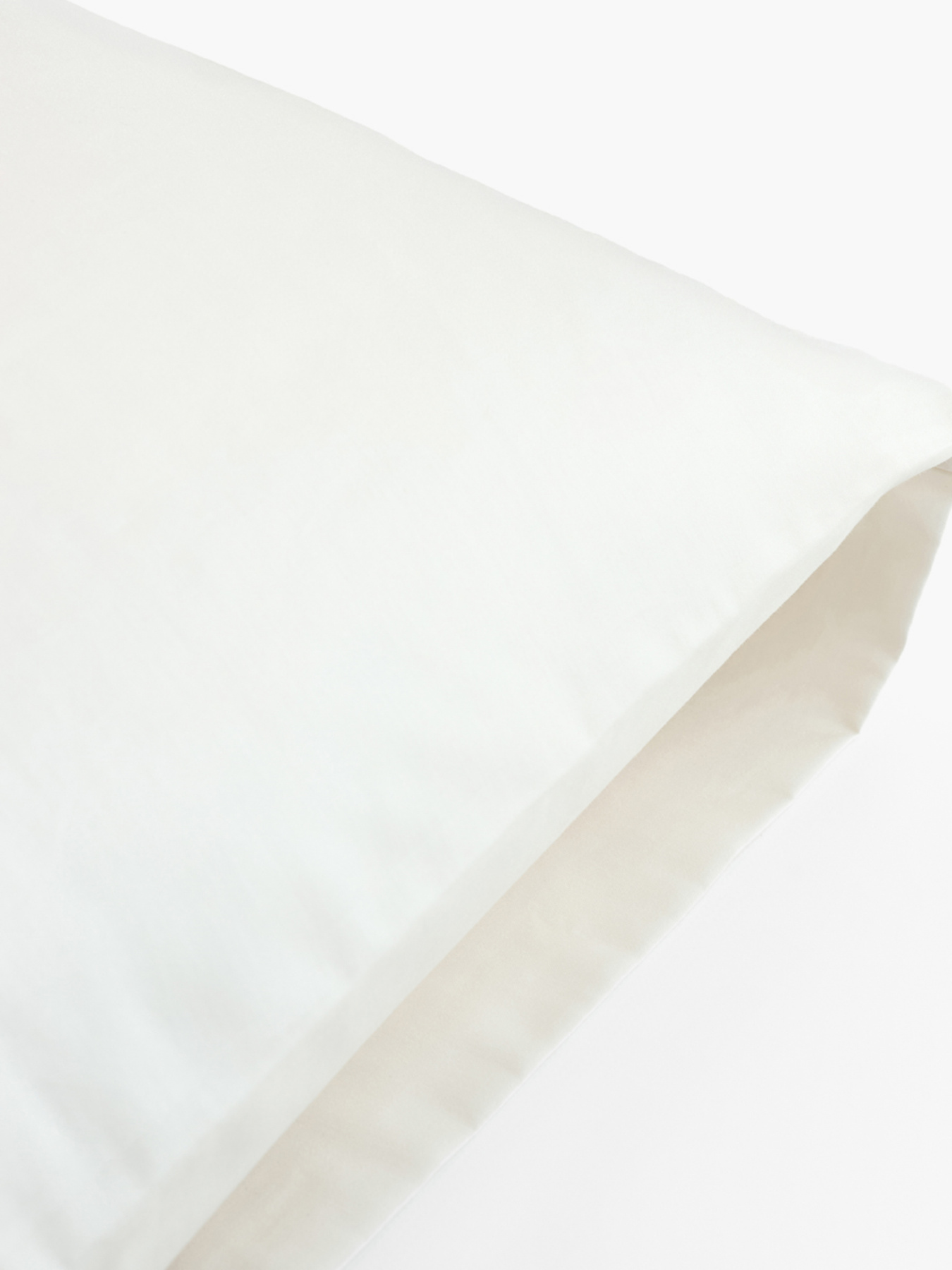 Наволочка "Лунное сияние" из натурального сатина MBM HOME модель BL-P-10 IVORY Наволочка "Лунное сияние" из натурального сатина MBM HOME модель BL-P-10 IVORY Фото