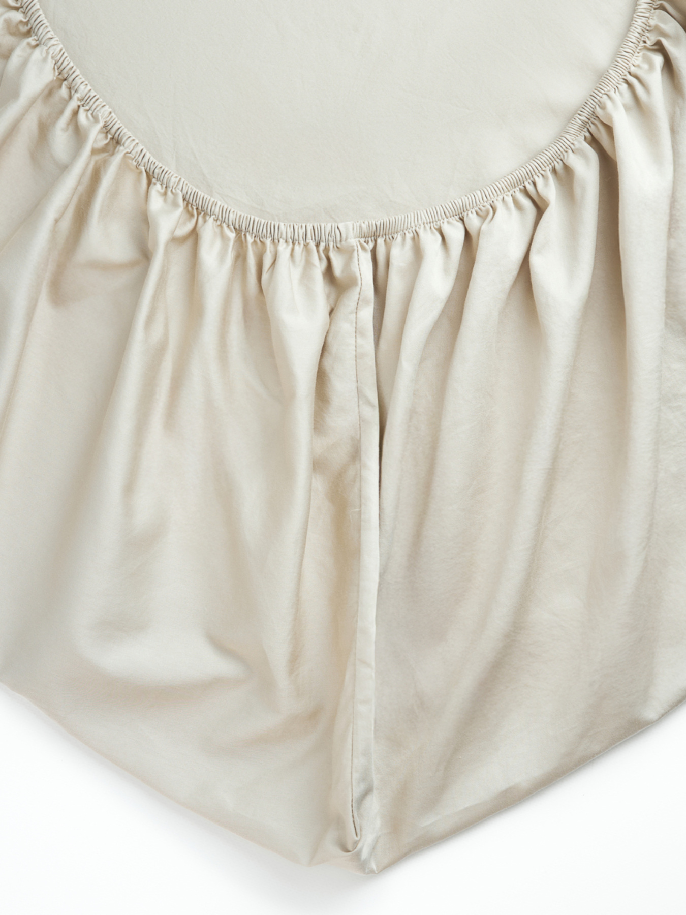 Простынь на резинке "Элегия" из натурального вареного сатина MBM HOME модель BL-FS-22/23/24 BEIGE Простынь на резинке "Элегия" из натурального вареного сатина MBM HOME модель BL-FS-22/23/24 BEIGE Фото