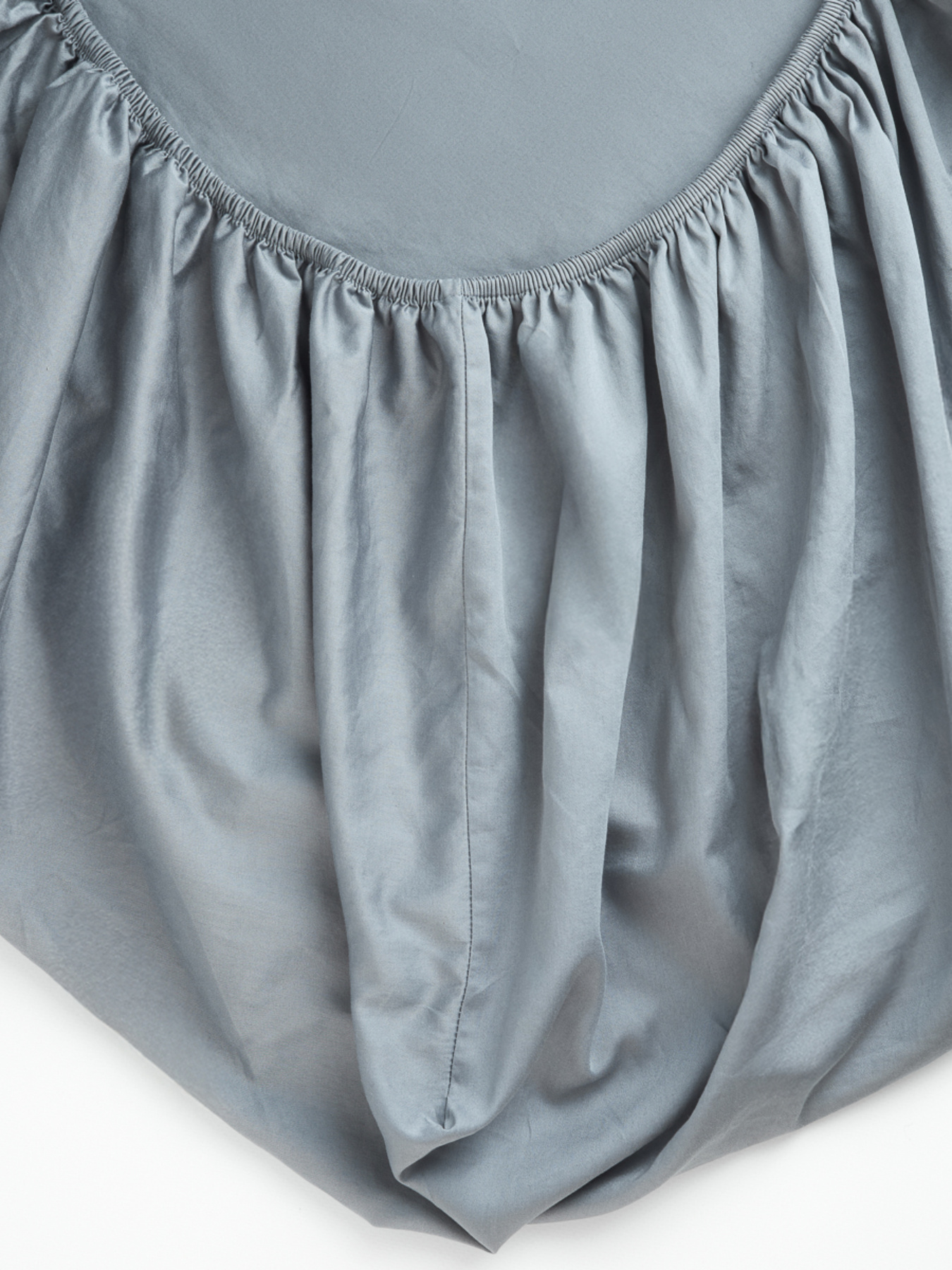 Простынь на резинке "Элегия" из натурального вареного сатина MBM MY HOME модель BL-FS-22/23/24 CLOUDY GRAY Фото