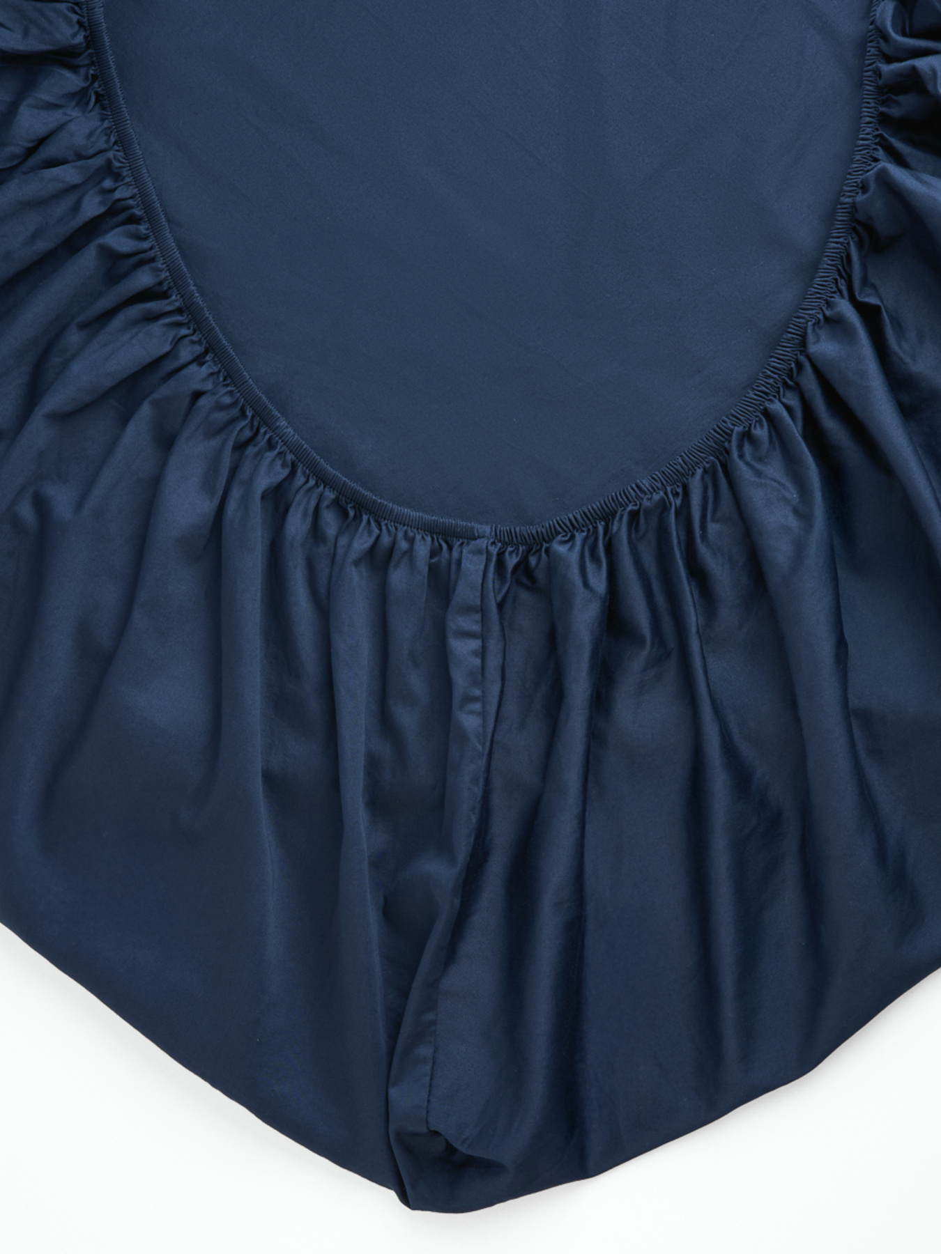 Простынь на резинке "Элегия" из натурального вареного сатина MBM HOME модель BL-FS-22/23/24 DEEP BLUE Простынь на резинке "Элегия" из натурального вареного сатина MBM HOME модель BL-FS-22/23/24 DEEP BLUE Фото