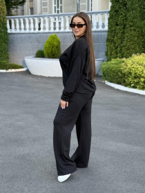 Костюм женский с брюками из дайвинга черный модель M201-995 Фото