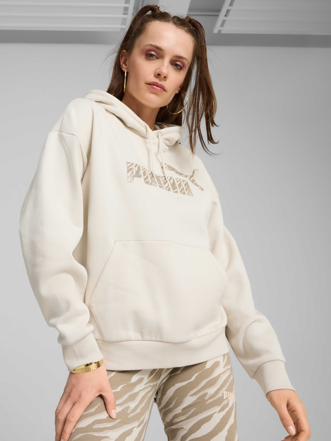 Худи PUMA Ess+ Animal Hoodie Fl модель 681492 Худи PUMA Ess+ Animal Hoodie Fl модель 681492 Фото