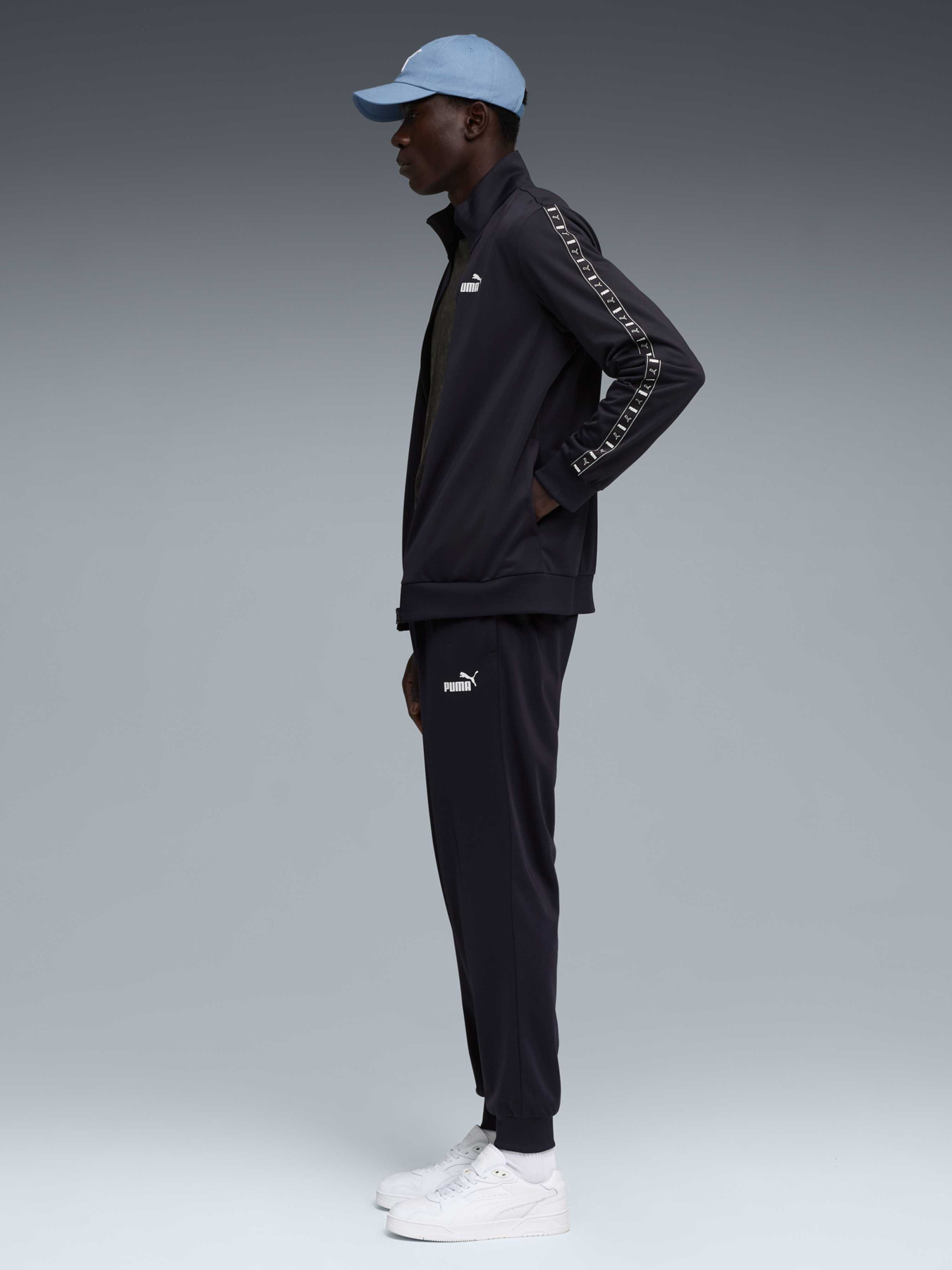 Спортивный костюм PUMA Poly Tape Suit модель 684853 Фото