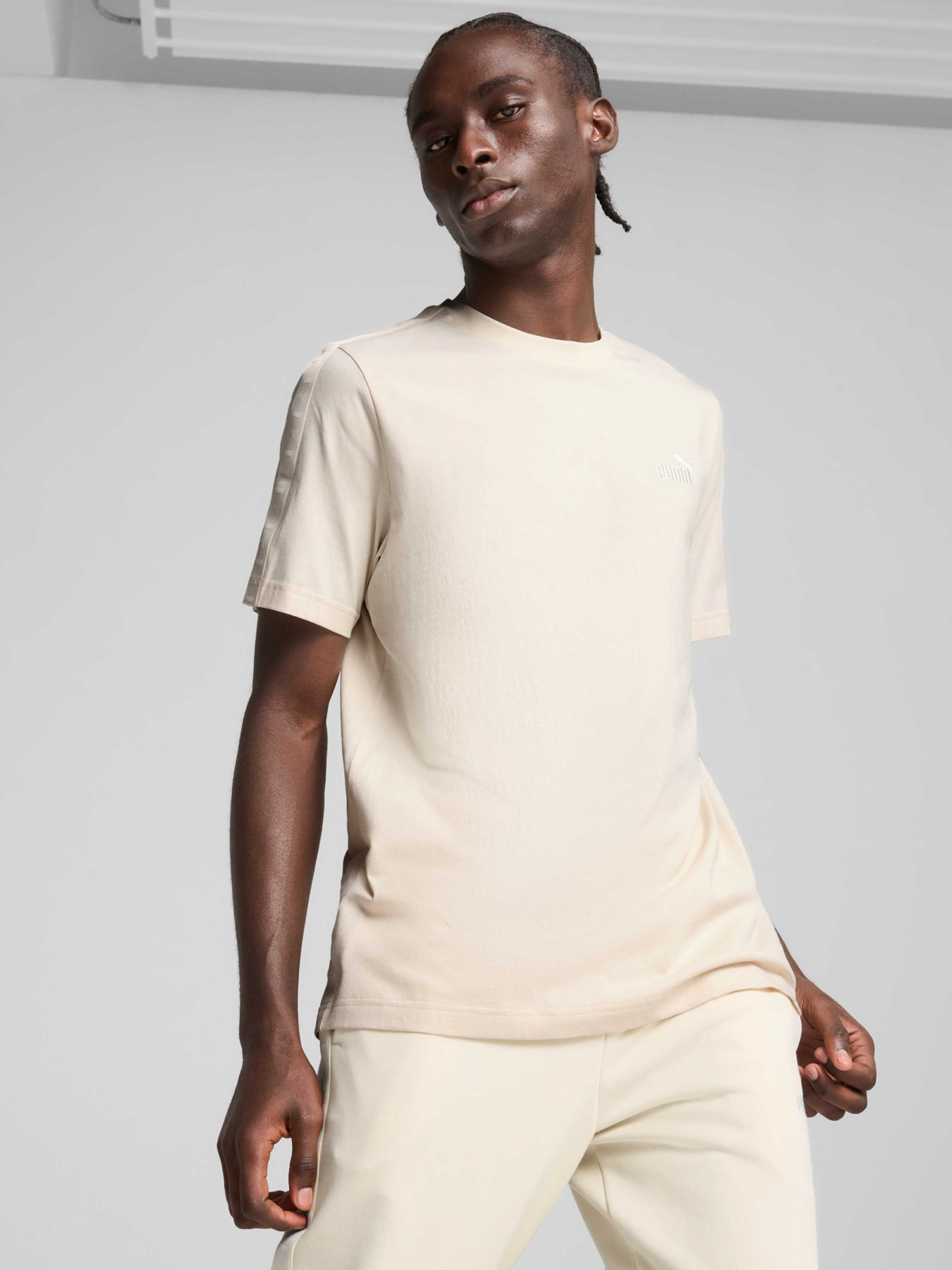 Футболка PUMA Ess Tape Tee модель 684674 Фото