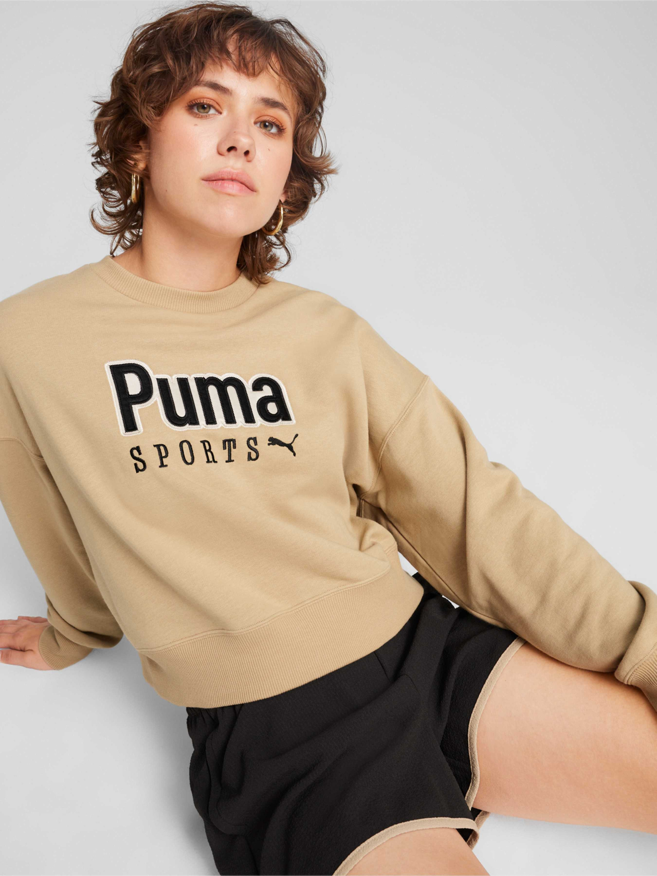 Свитшот PUMA Team Oversized Crew модель 624318 Фото