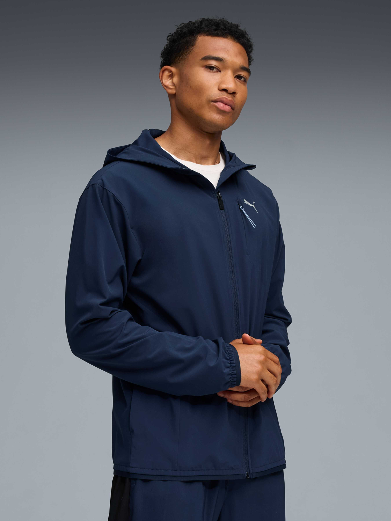 Демисезонная куртка PUMA M Pwrtrain Woven Jacket модель 527650 Фото