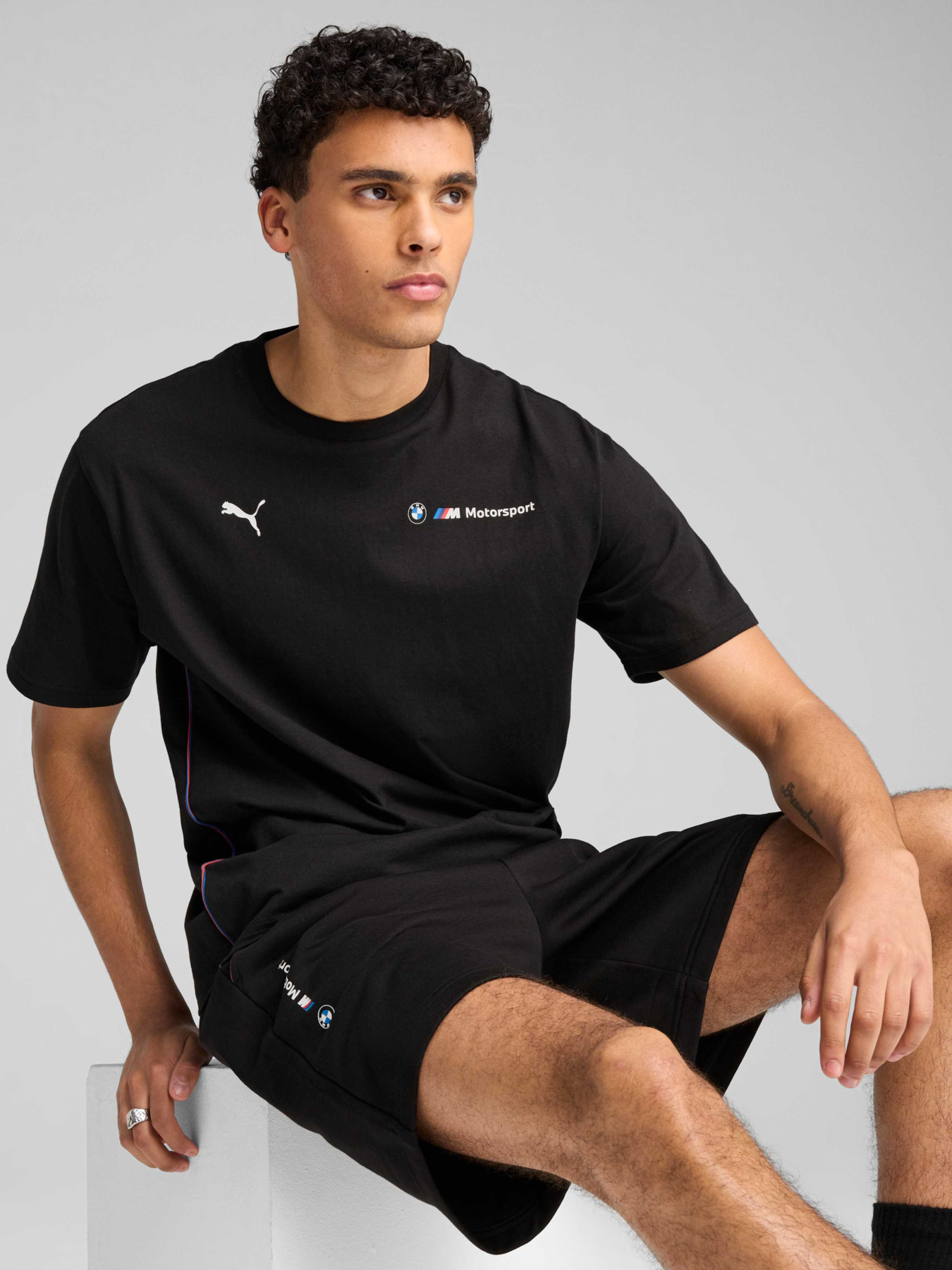 Футболка PUMA Bmw Mms Ess+ Logo Tee модель 632516 Фото