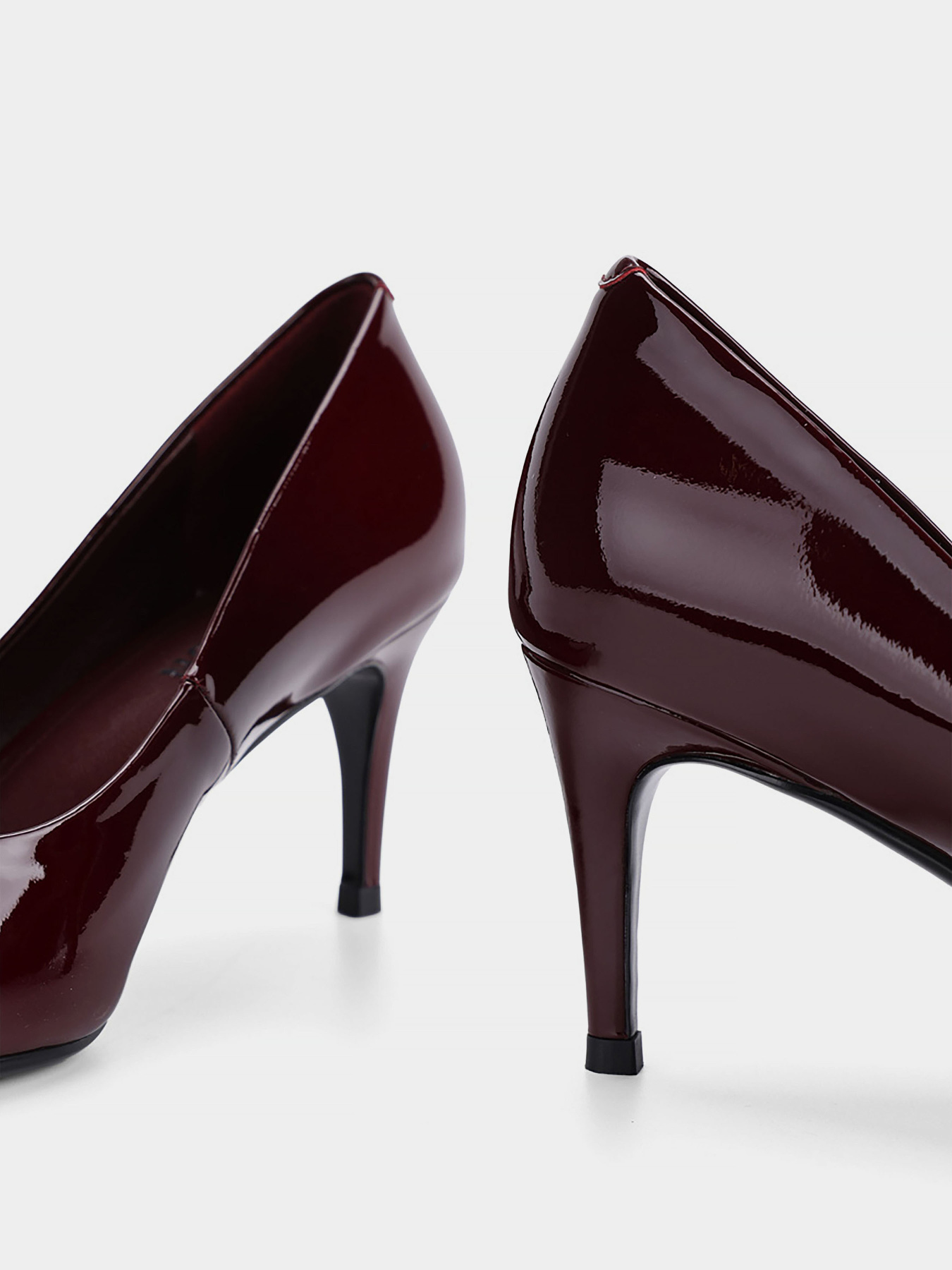 Туфли на каблуках MIRATON модель 5713-301-N1683 Фото