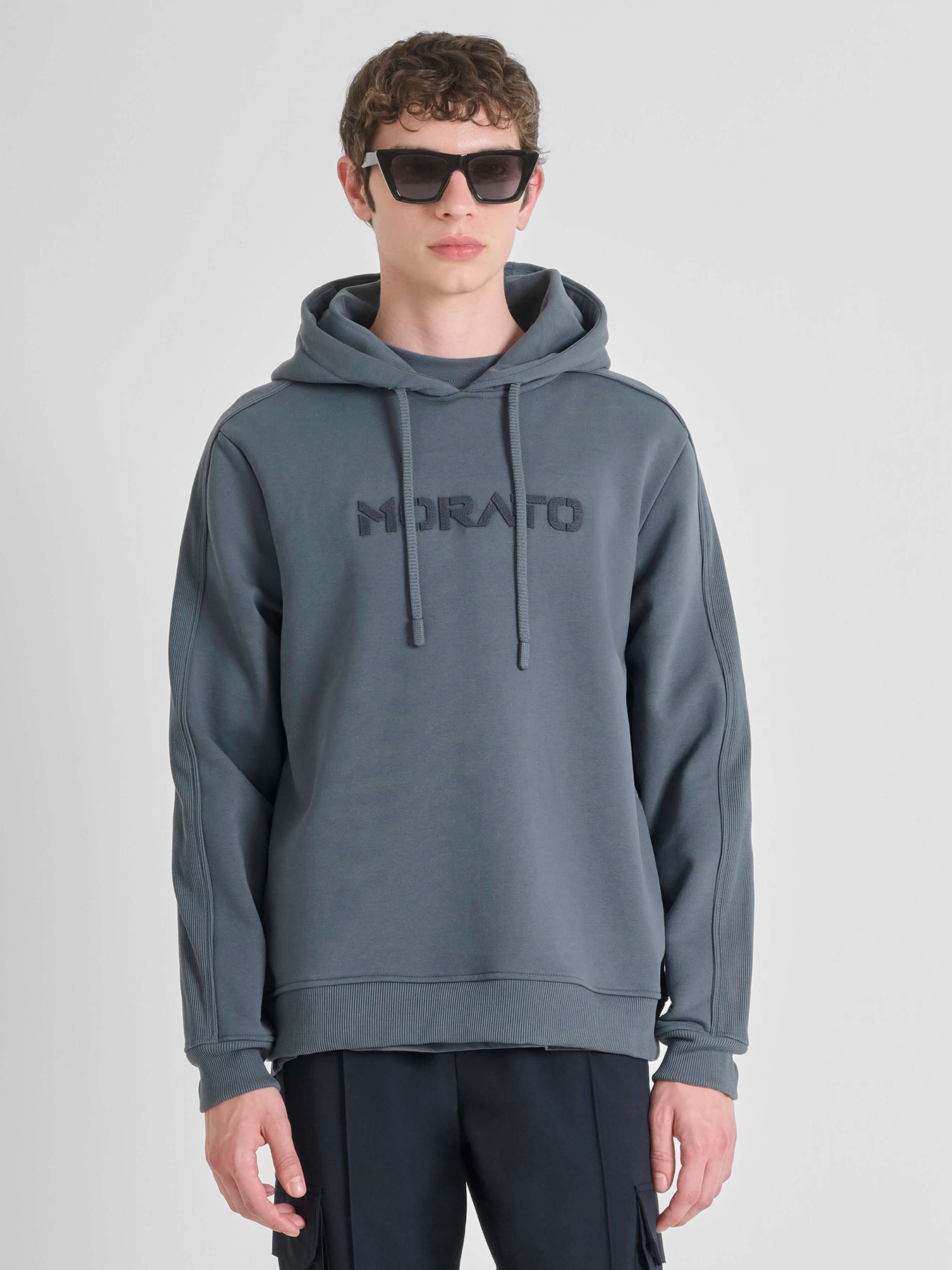 Худи Antony Morato модель FL01085FA1502237140 Фото