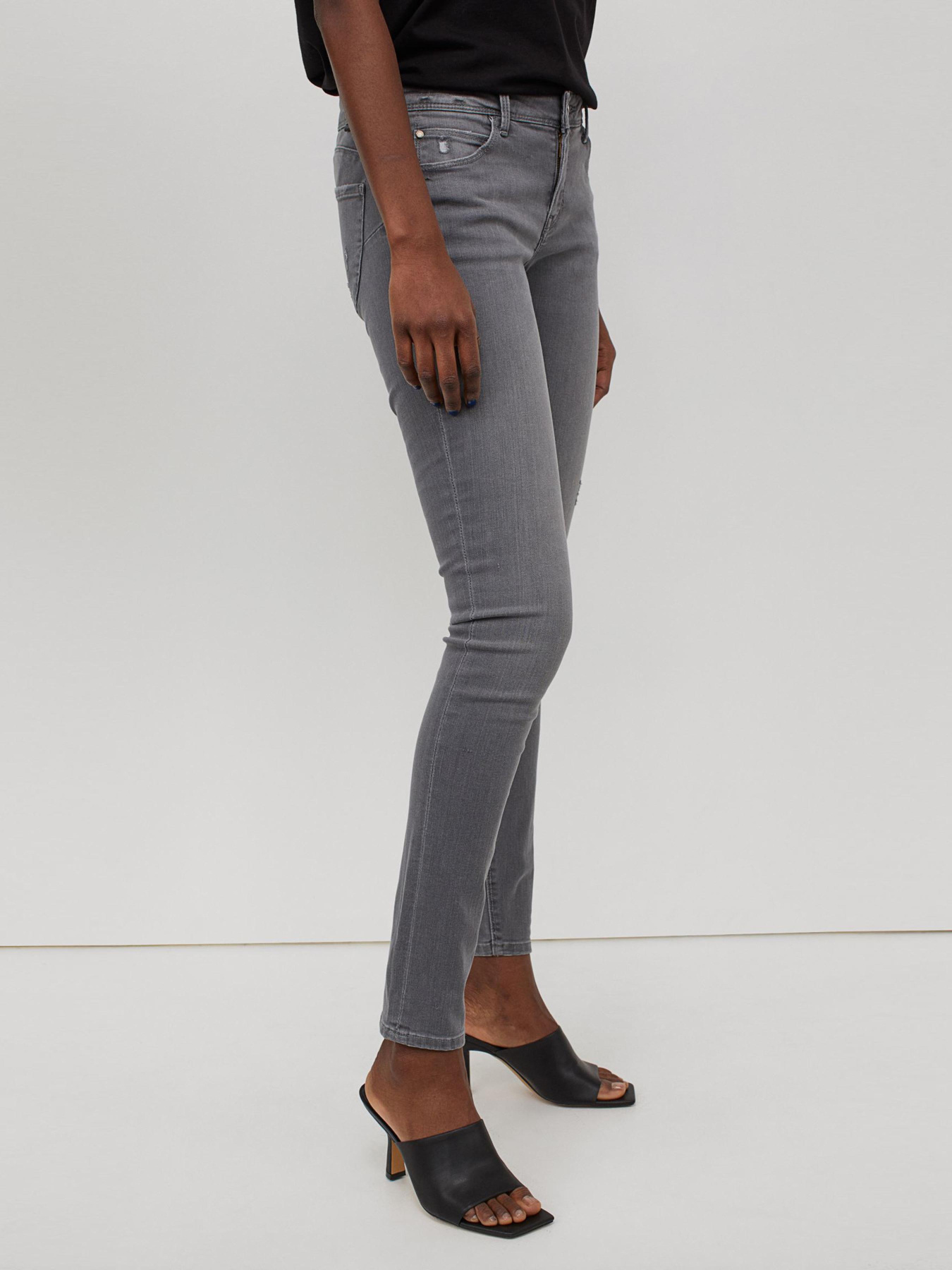 Скинни джинсы H&M модель 8828822sm_Серый Фото