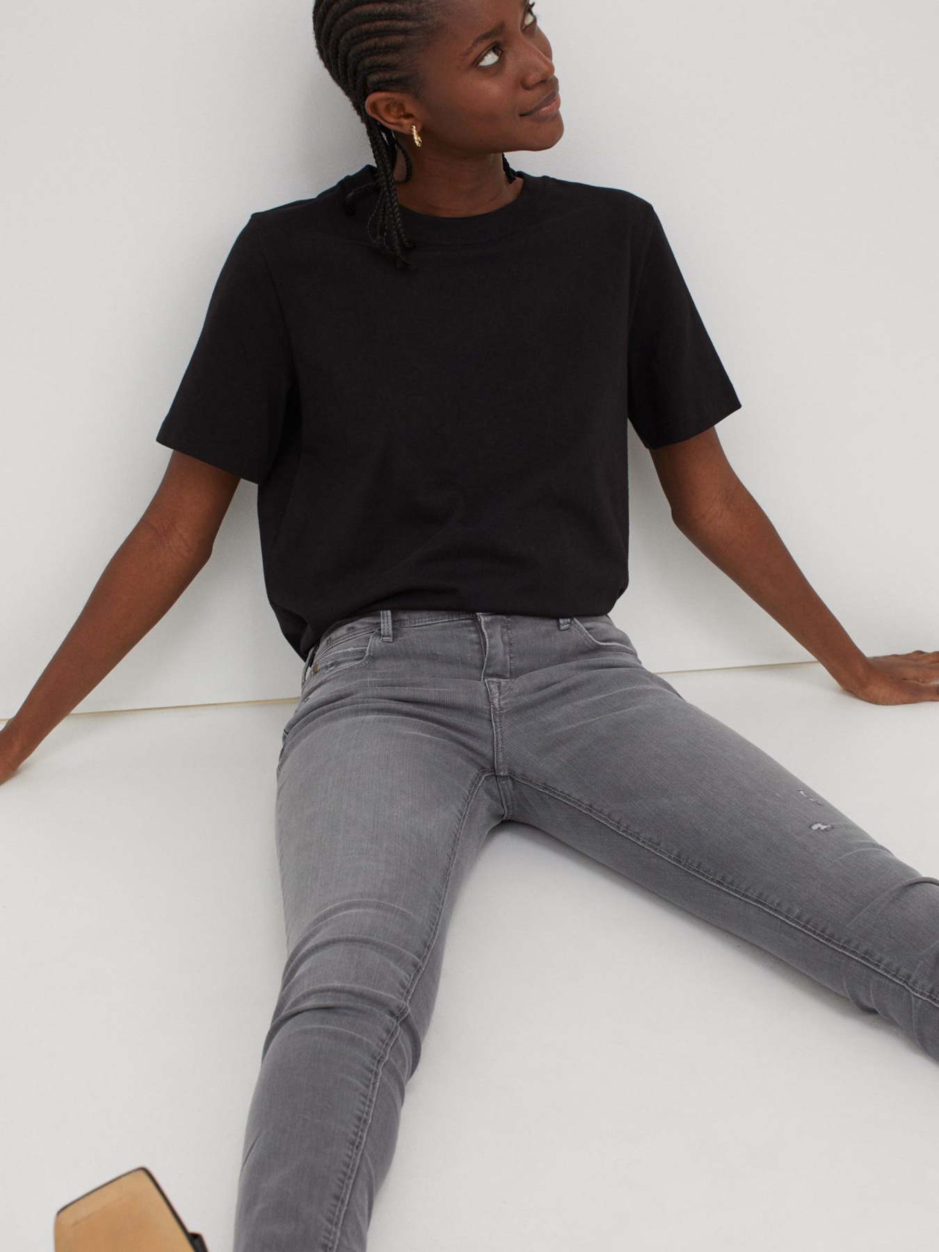 Скинни джинсы H&M модель 8828822sm_Серый Фото