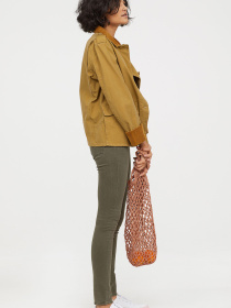 Скинни джинсы H&M модель 3991366log_Хаки Фото