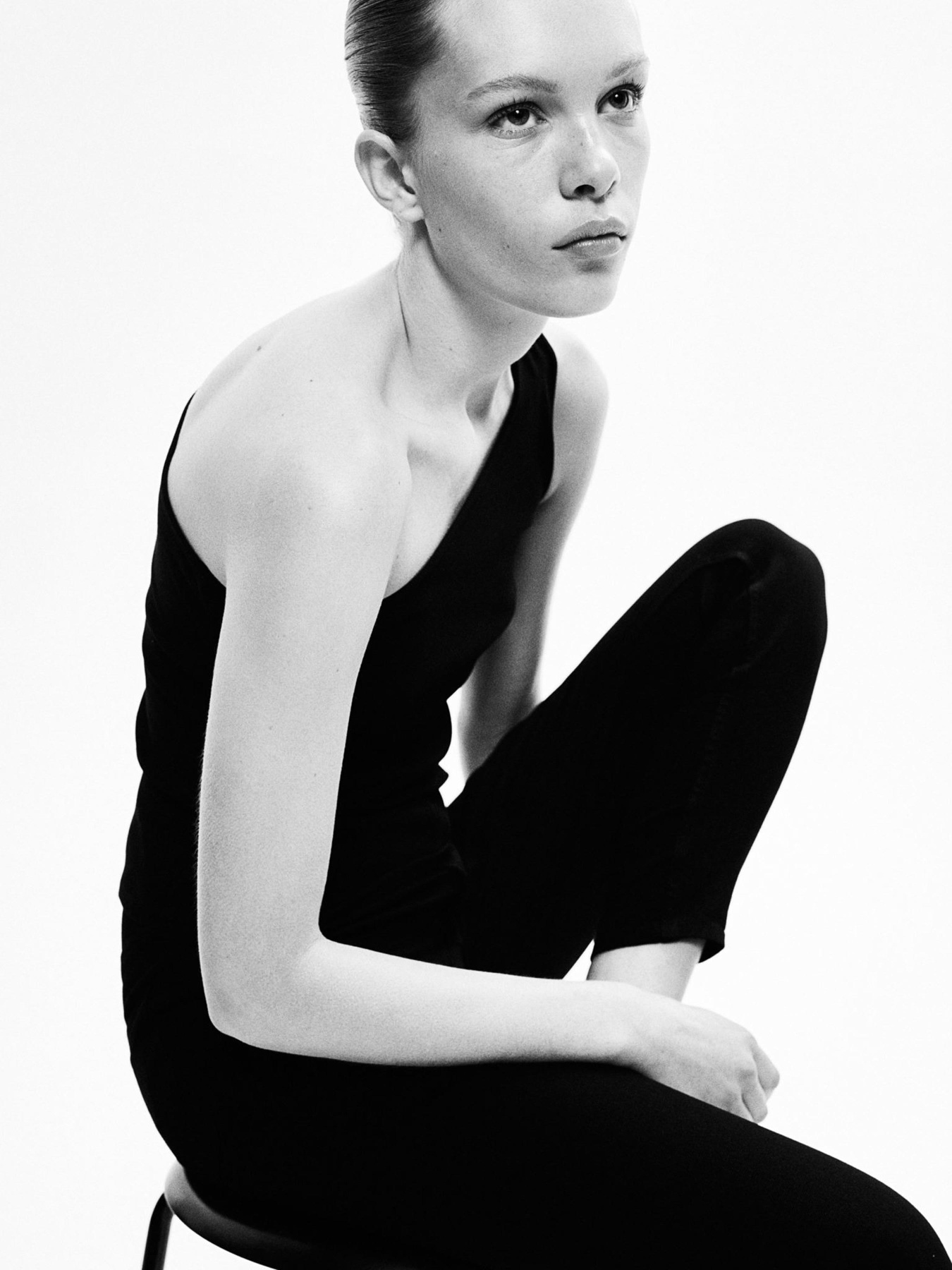 Скинни джинсы H&M модель 11524578wer_Черный Фото