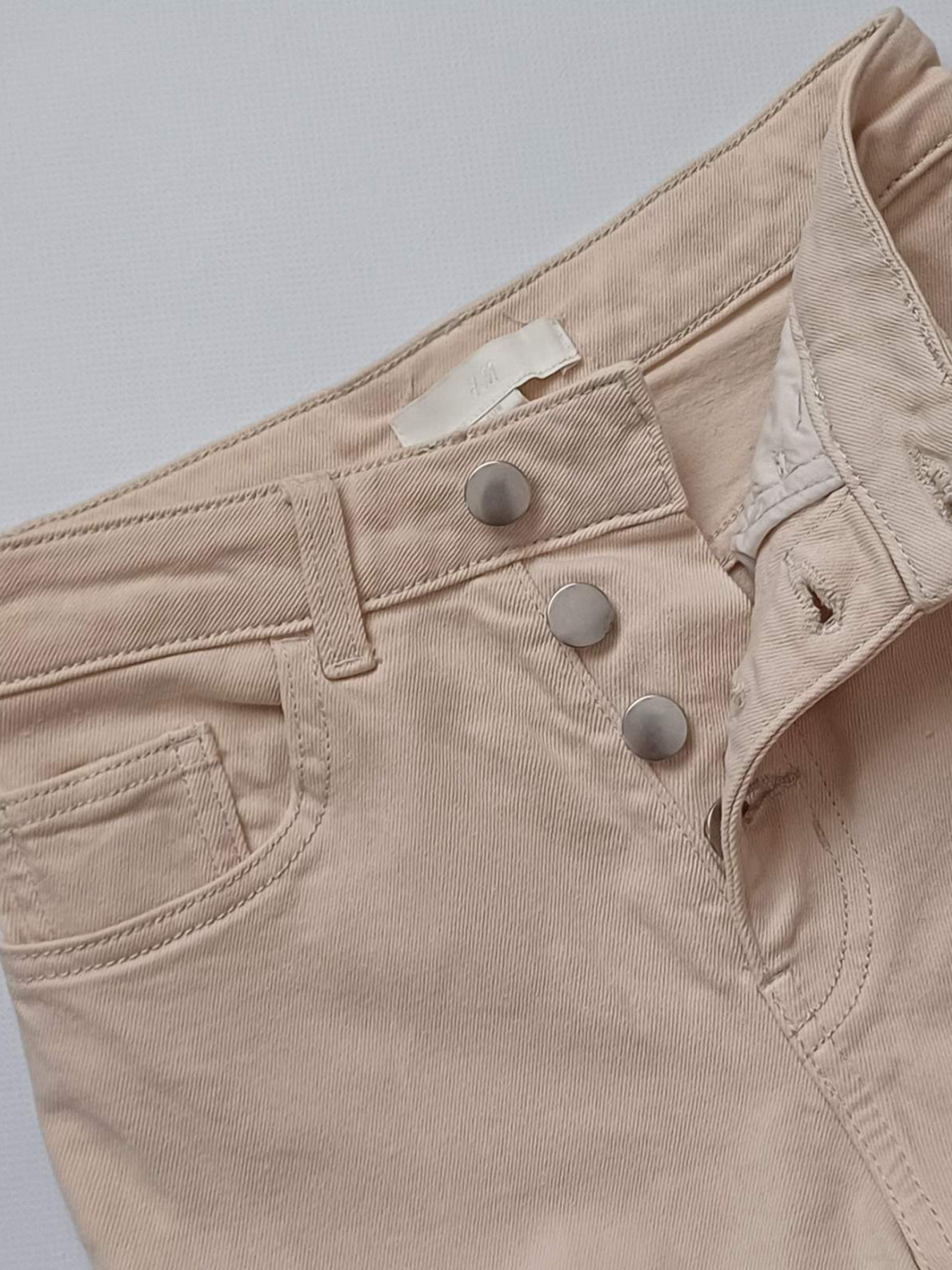 Широкие джинсы H&M модель 8397902wer_Светло-бежевый Фото