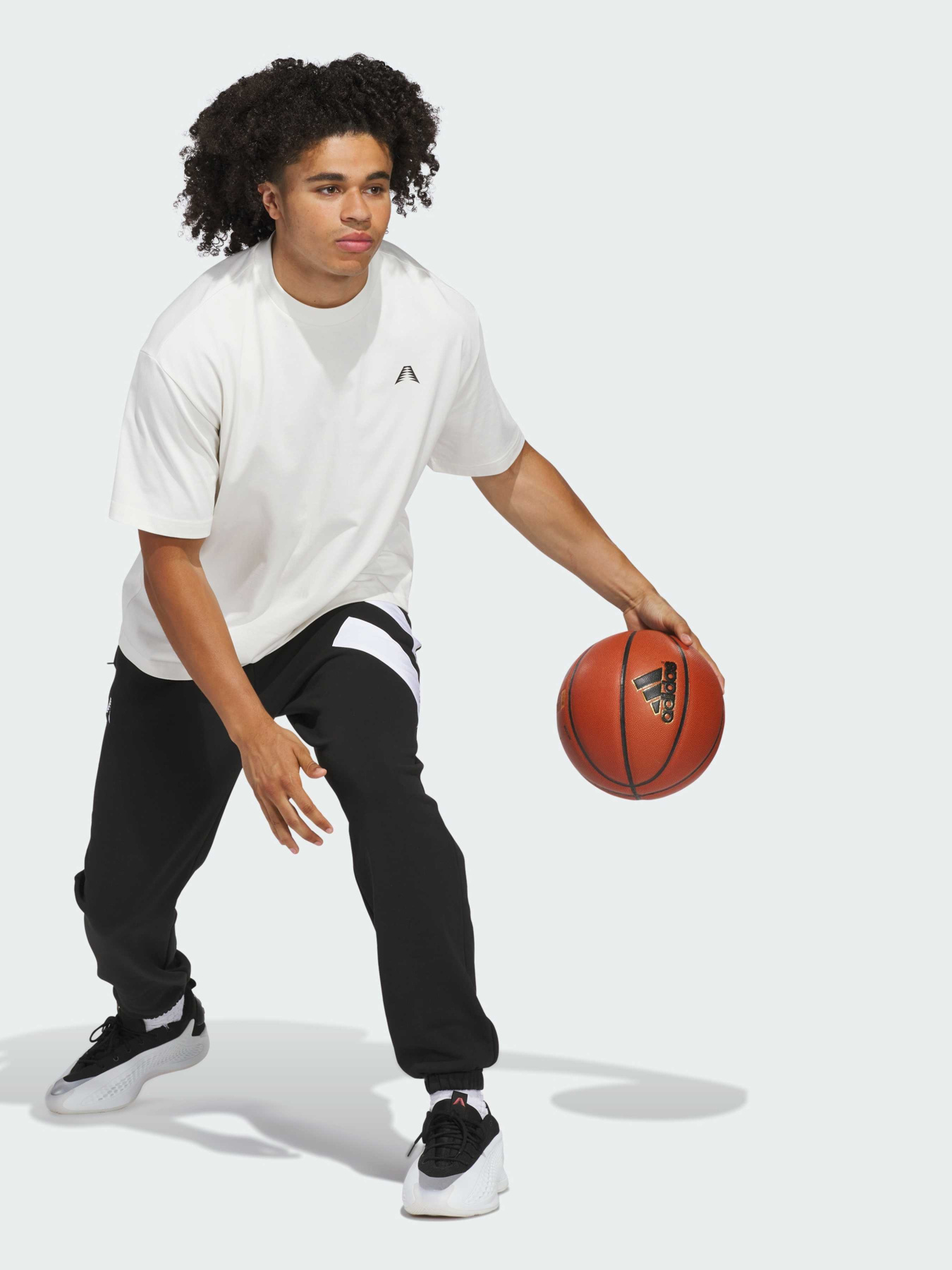 Футболка спортивная Adidas модель JM2678 Фото