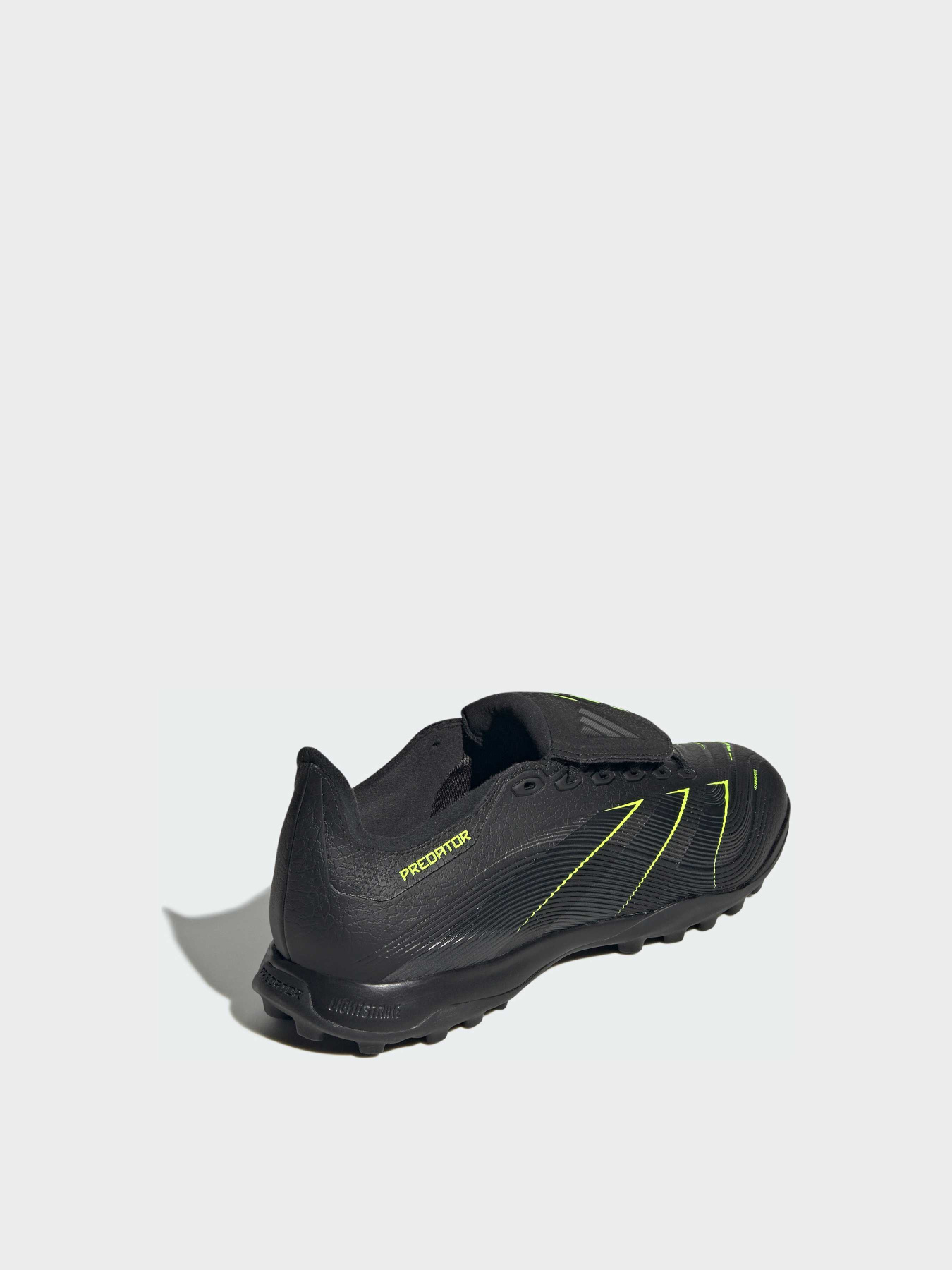 Бутсы Adidas Predator модель JQ1073 Фото