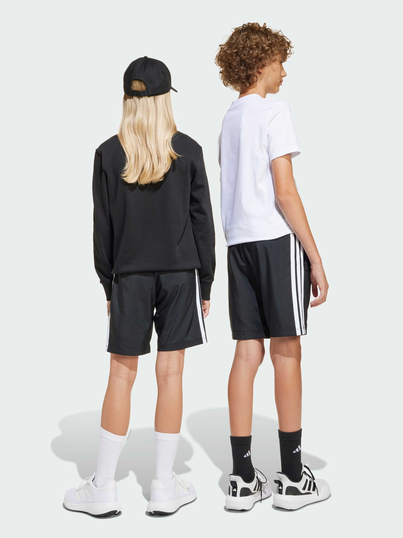 Шорты Adidas модель JD8189 Фото