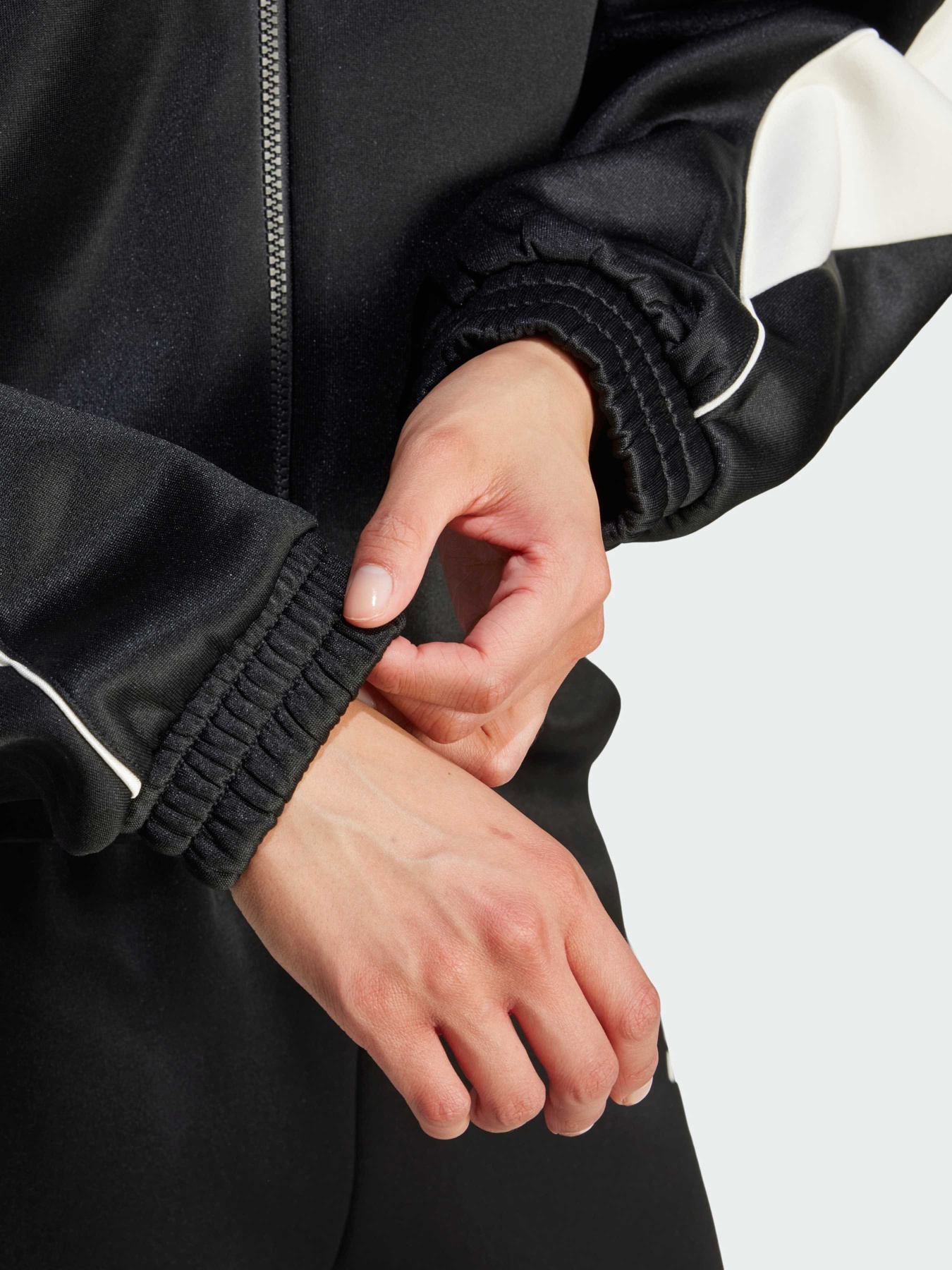 Кофта Adidas модель JL6886 Фото