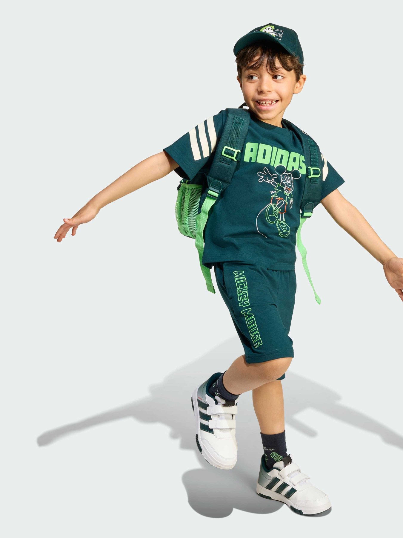 Спортивний комплект Adidas модель JM0823 Спортивний комплект Adidas модель JM0823 Фото