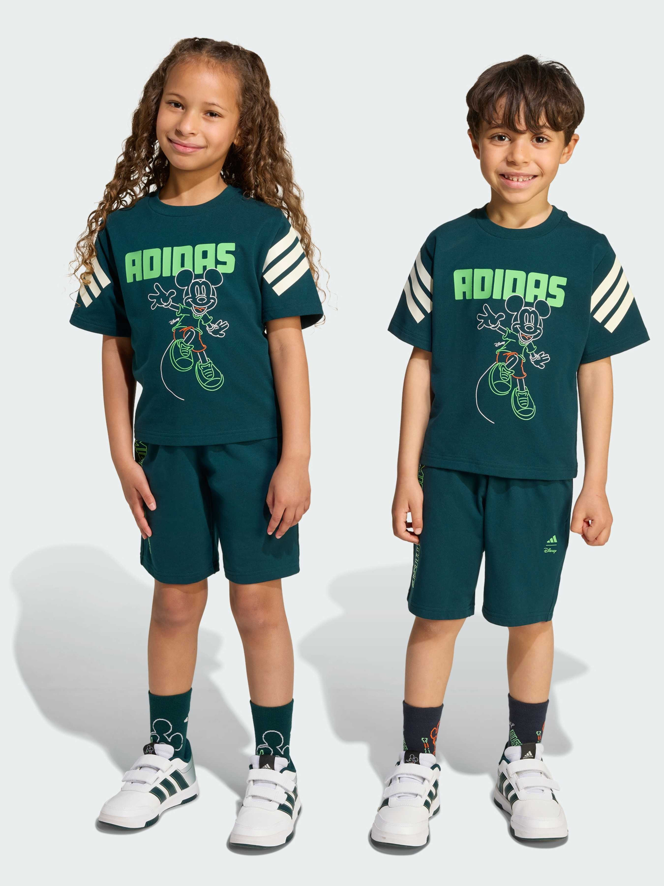 Спортивний комплект Adidas модель JM0823 Спортивний комплект Adidas модель JM0823 Фото