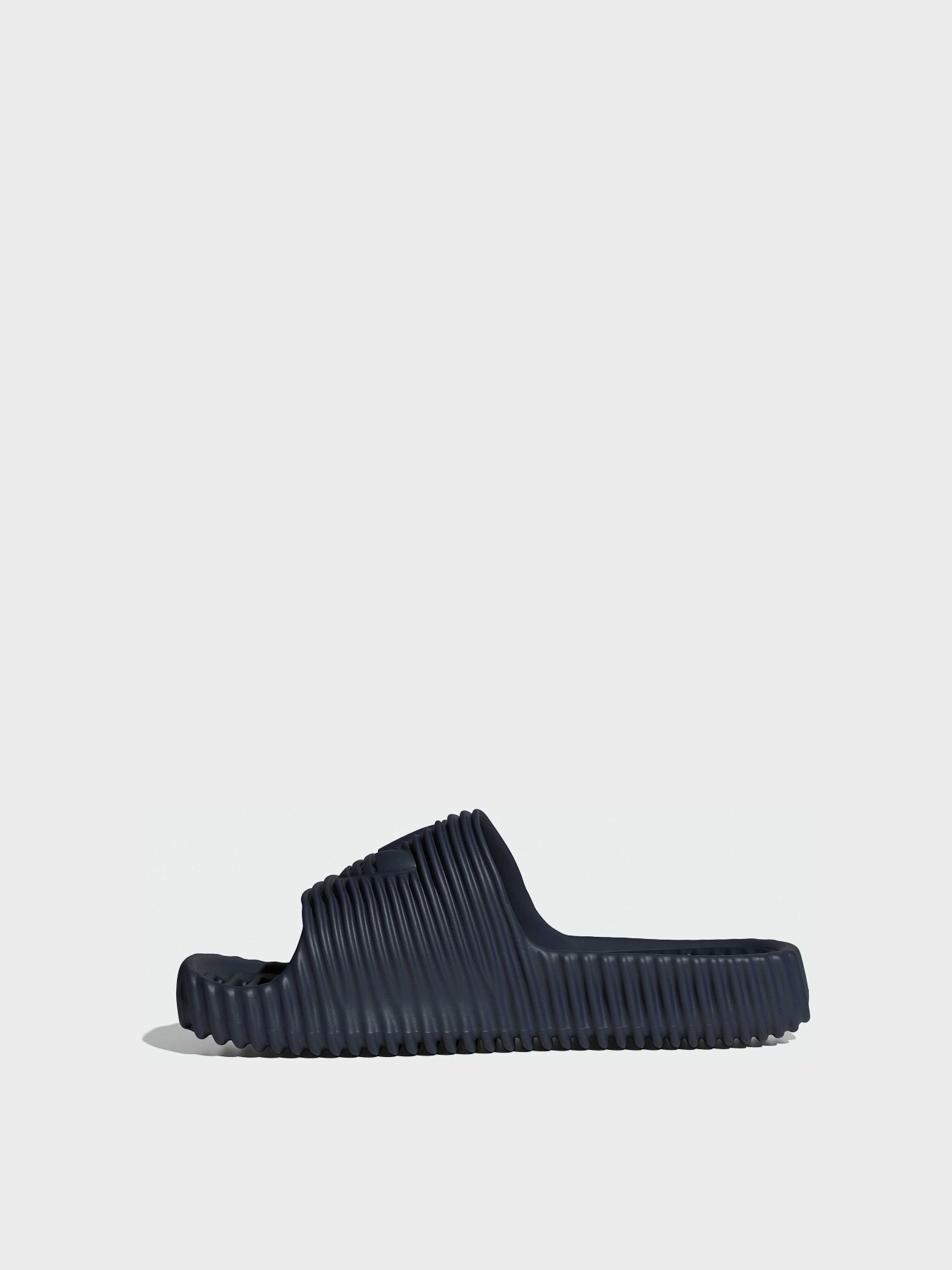Шлепанцы Adidas Adilette модель JR3615 Фото