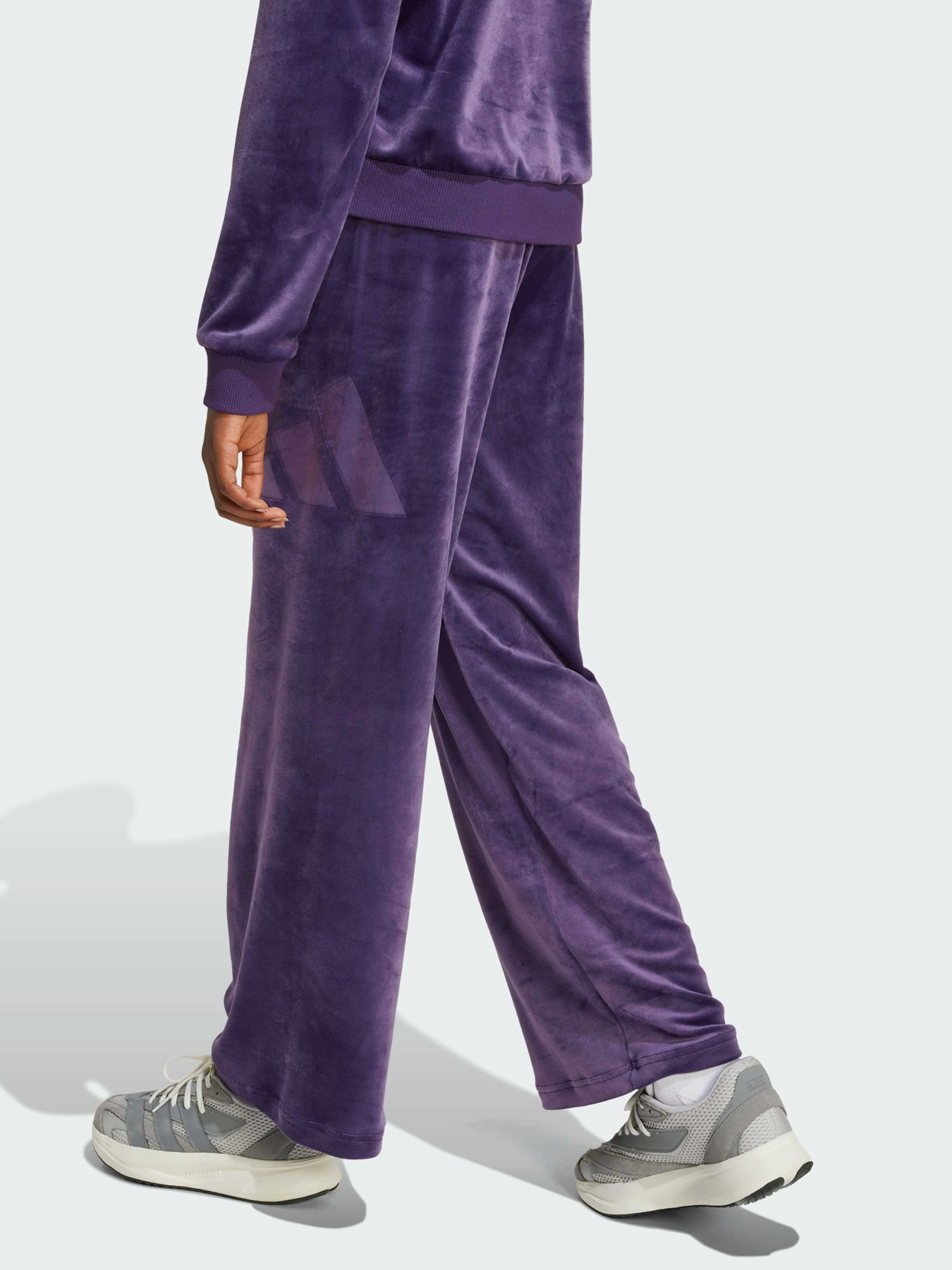 Повсякденні штани Adidas модель JW2440 Фото