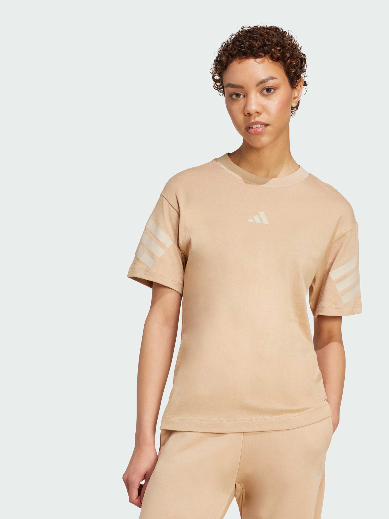 Футболка Adidas модель JW7840 Футболка Adidas модель JW7840 Фото