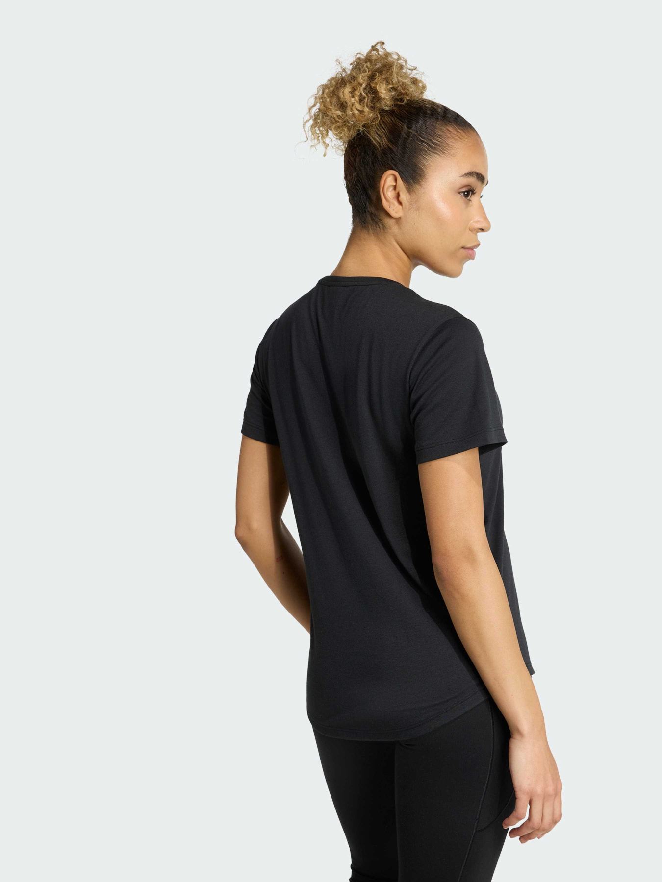 Спортивная футболка Adidas модель JM4479 Фото