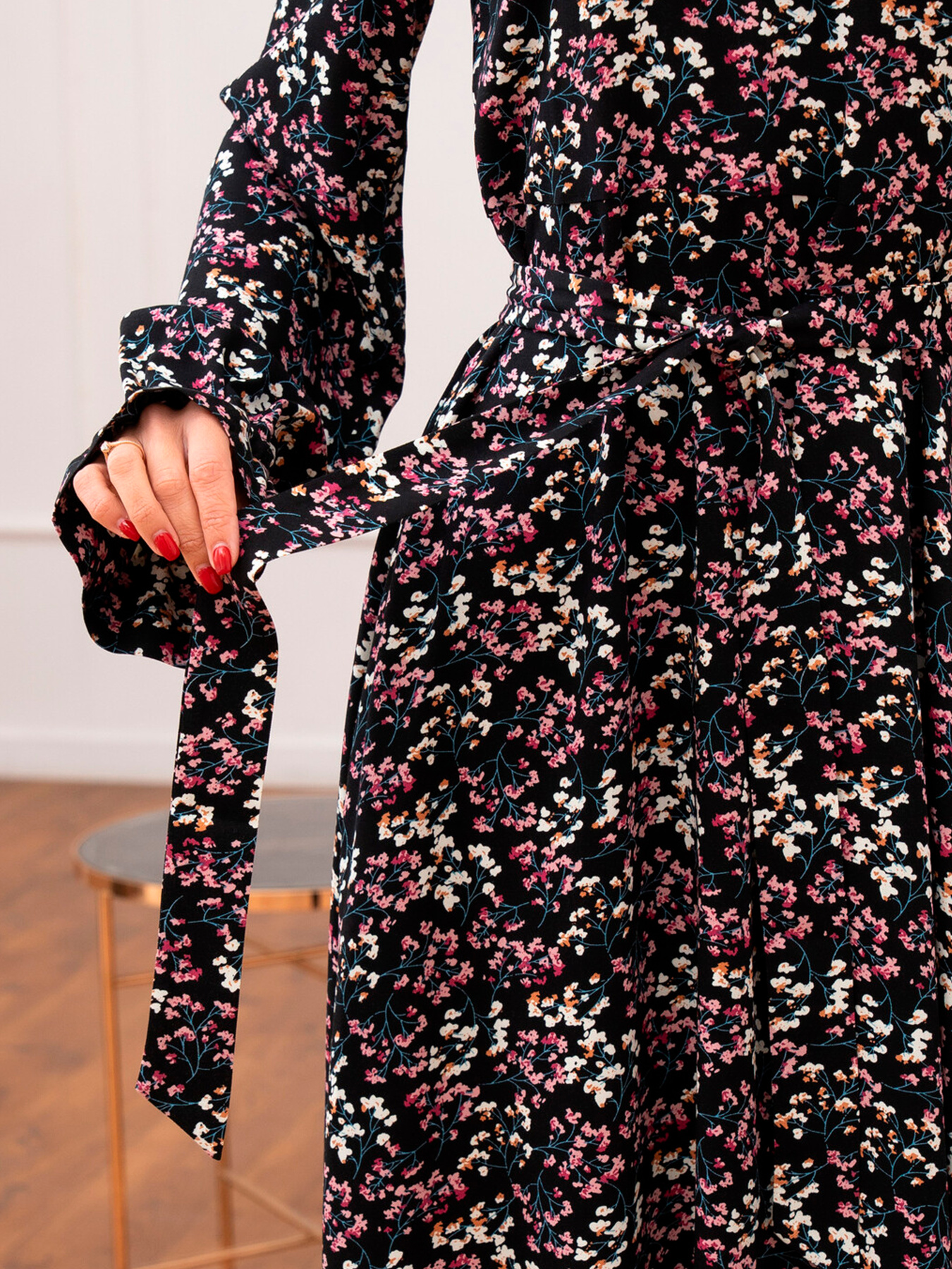 Сукня максі RiMari модель 0924-chornij-z-rozhevim Сукня максі RiMari модель 0924-chornij-z-rozhevim Фото