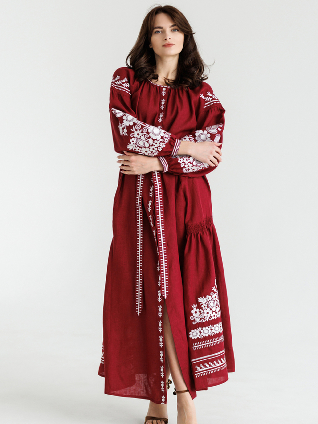 Вышитое платье Folk Moda модель fm2925-bordovj Вышитое платье Folk Moda модель fm2925-bordovj Фото