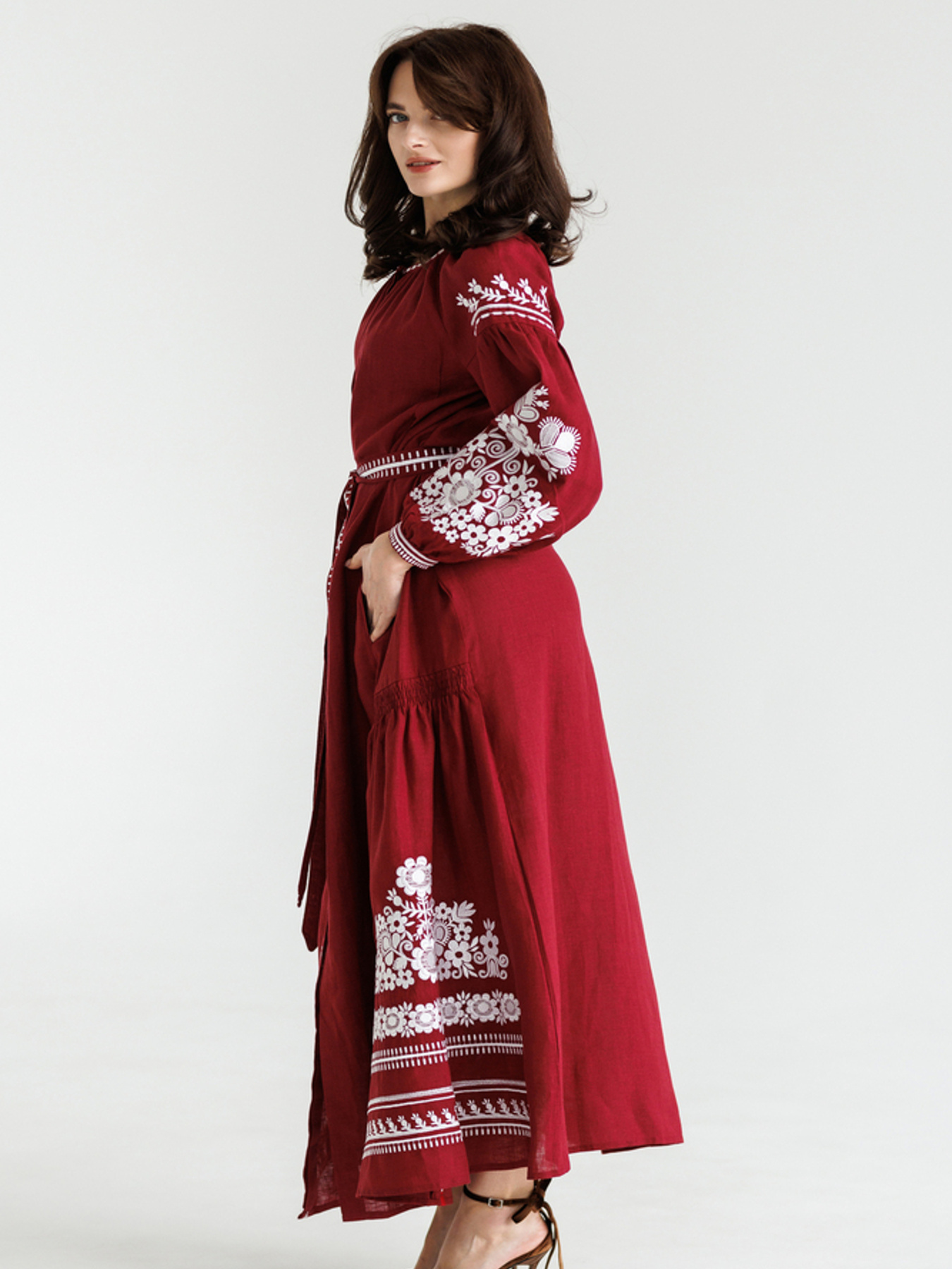 Вышитое платье Folk Moda модель fm2925-bordovj Вышитое платье Folk Moda модель fm2925-bordovj Фото