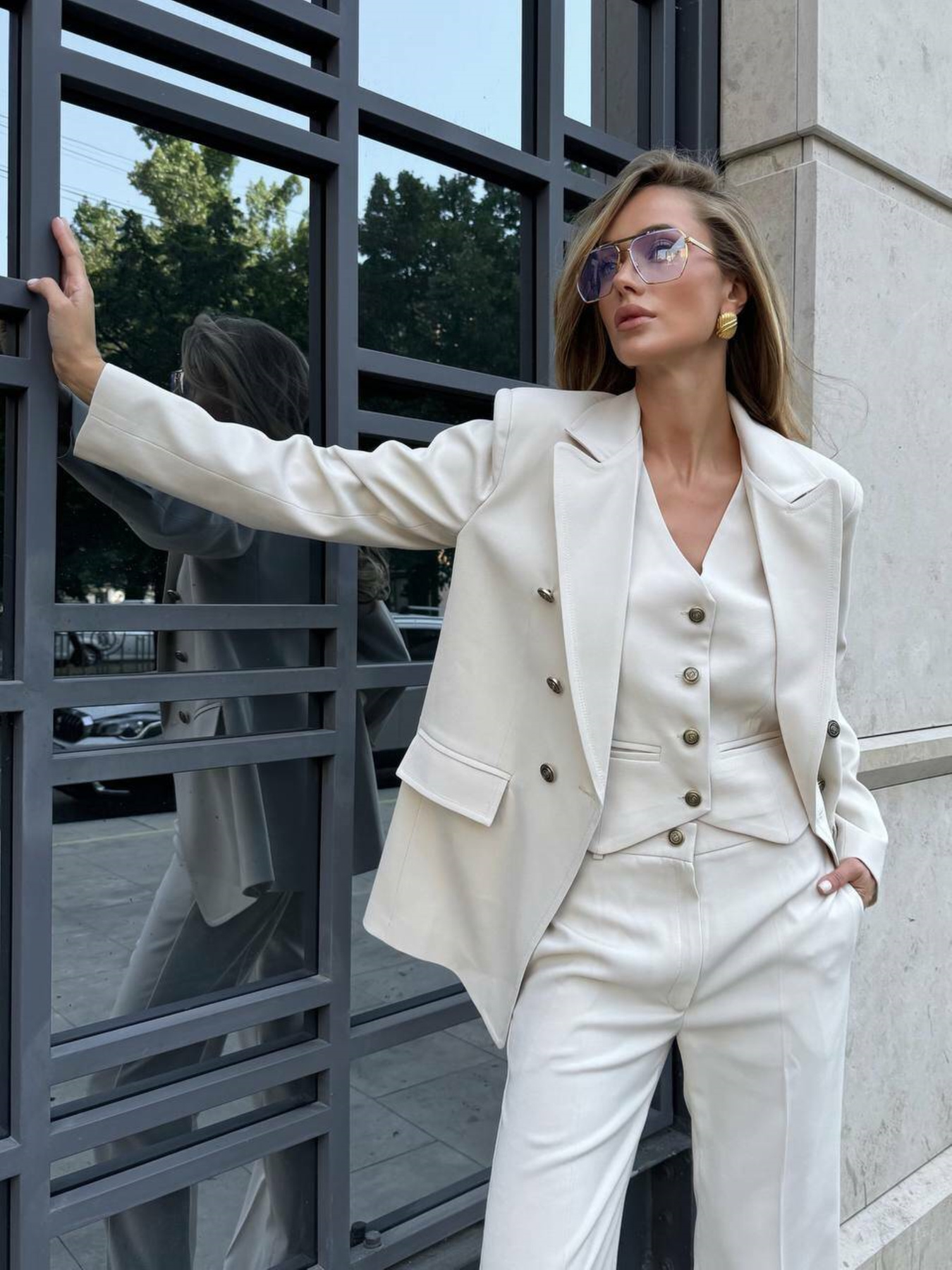 Деловой костюм Milirud (піджак + жилетка + брюки) модель mil582-bezhevij Фото