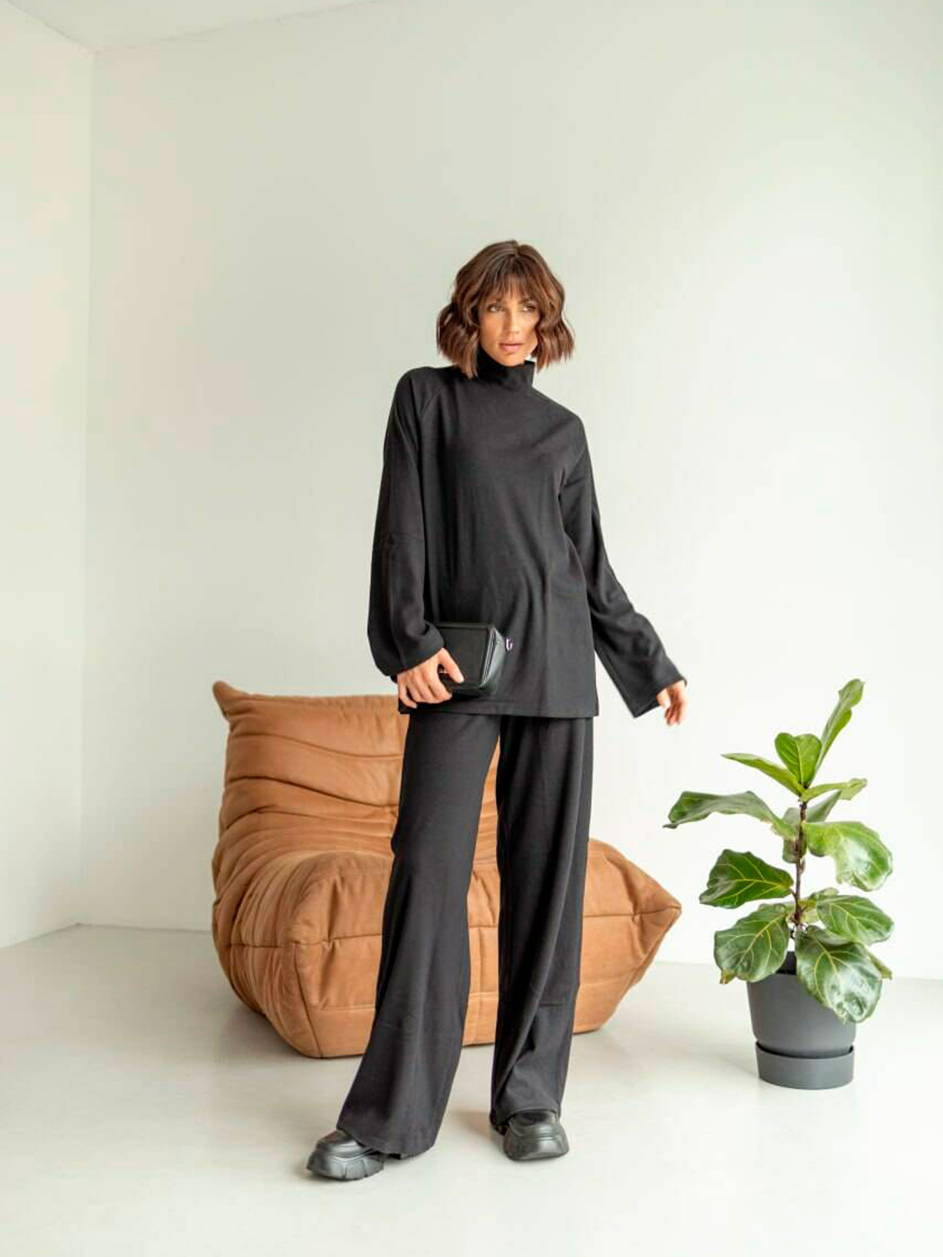 Повседневный костюм Milirud модель mil473-chornij Повседневный костюм Milirud модель mil473-chornij Фото