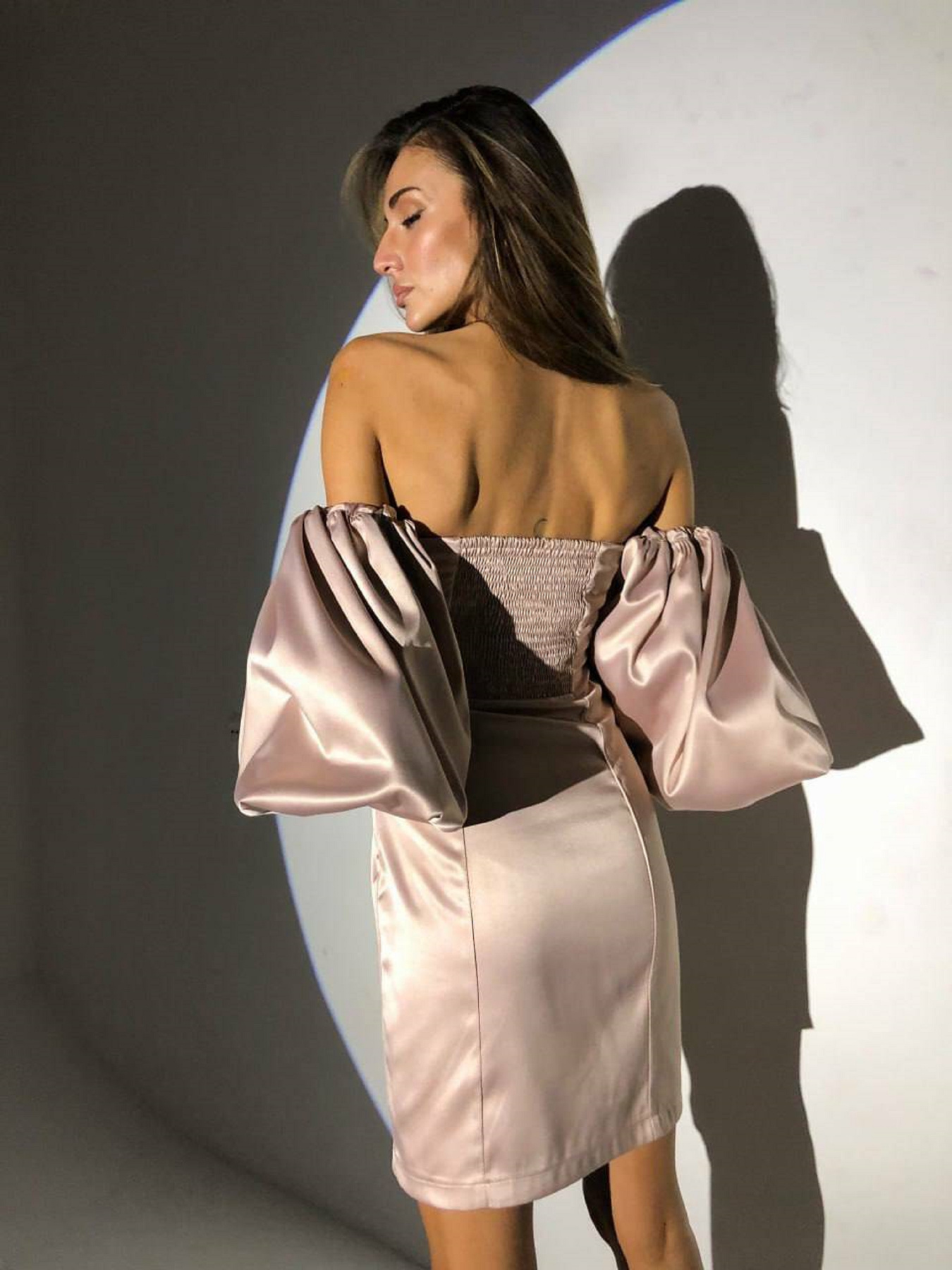 Платье мини Milirud модель mil408-bezhevij Фото