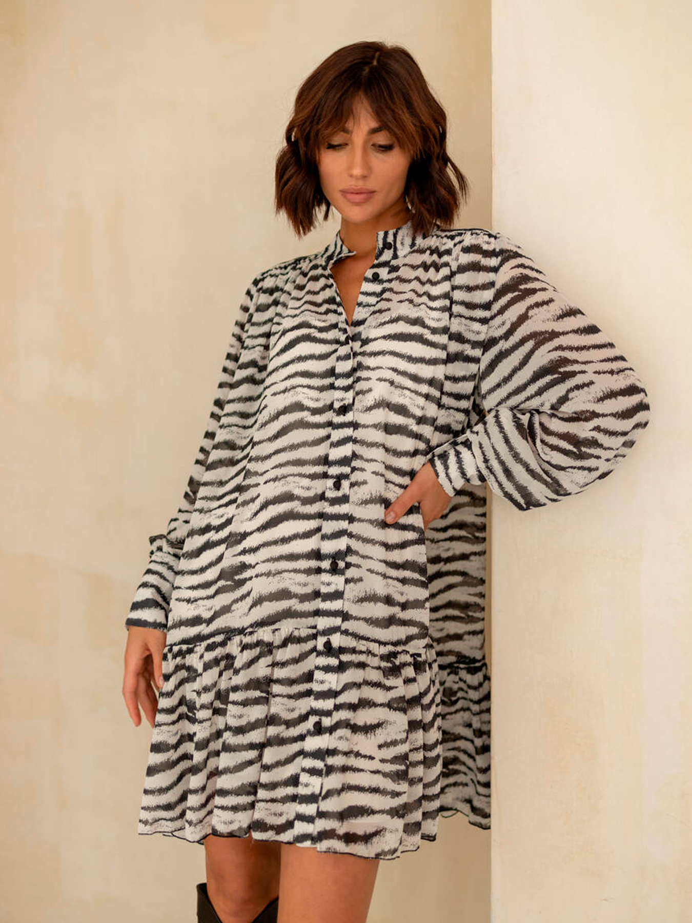 Платье мини Milirud модель mil509-chorno-blij Фото