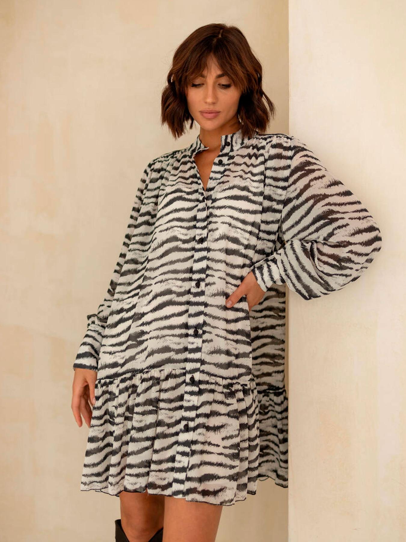 Платье мини Milirud модель mil509-chorno-blij Фото