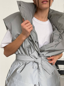 Утепленный жилет Milirud модель mil519-svtlovdbivnij Утепленный жилет Milirud модель mil519-svtlovdbivnij Фото